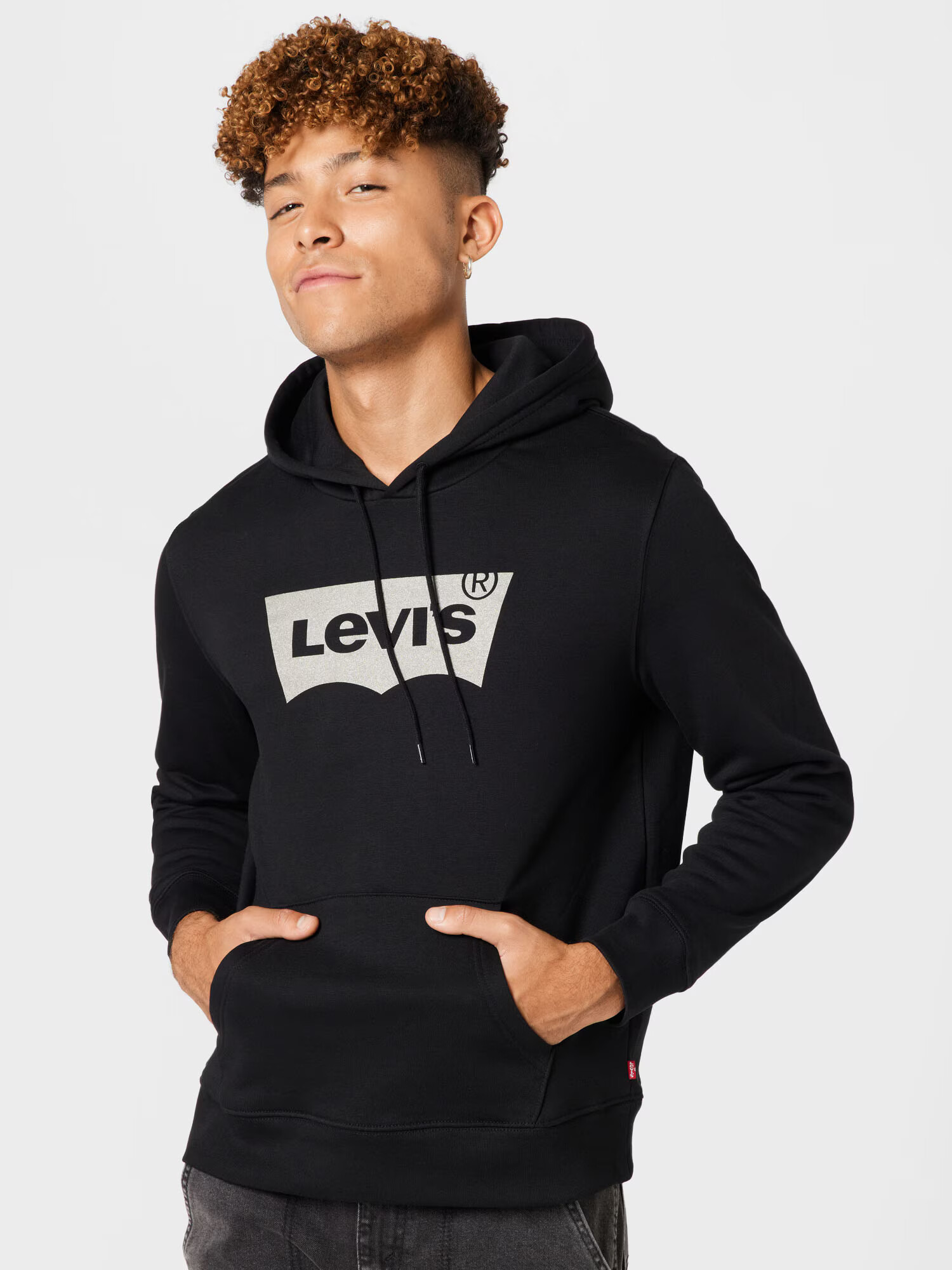 LEVI'S Mikina 'LSE_T3 GRAPHIC HOODIE BLACKS' čierna / strieborná - Pepit.sk