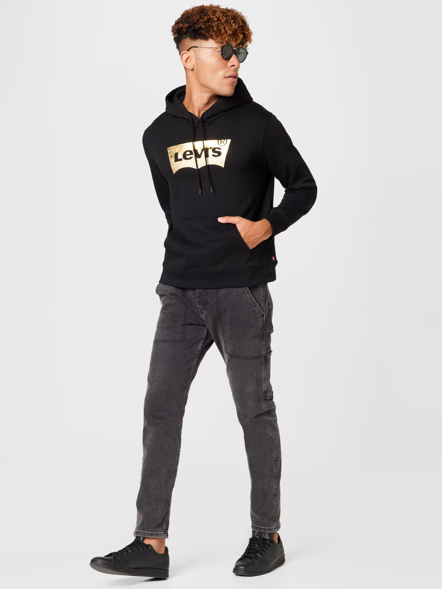 LEVI'S Mikina 'LSE_T3 GRAPHIC HOODIE BLACKS' zlatá / čierna - Pepit.sk