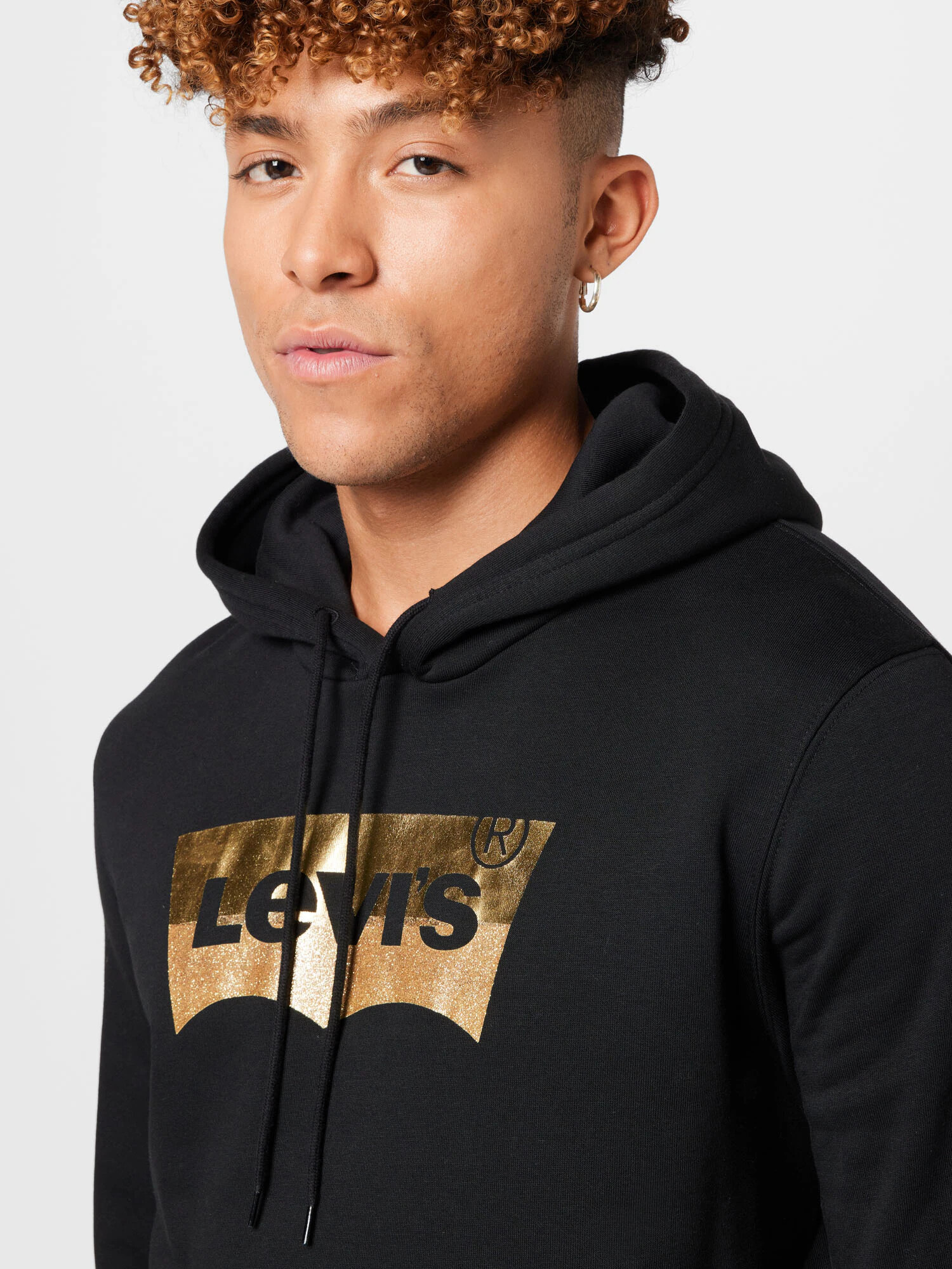 LEVI'S Mikina 'LSE_T3 GRAPHIC HOODIE BLACKS' zlatá / čierna - Pepit.sk