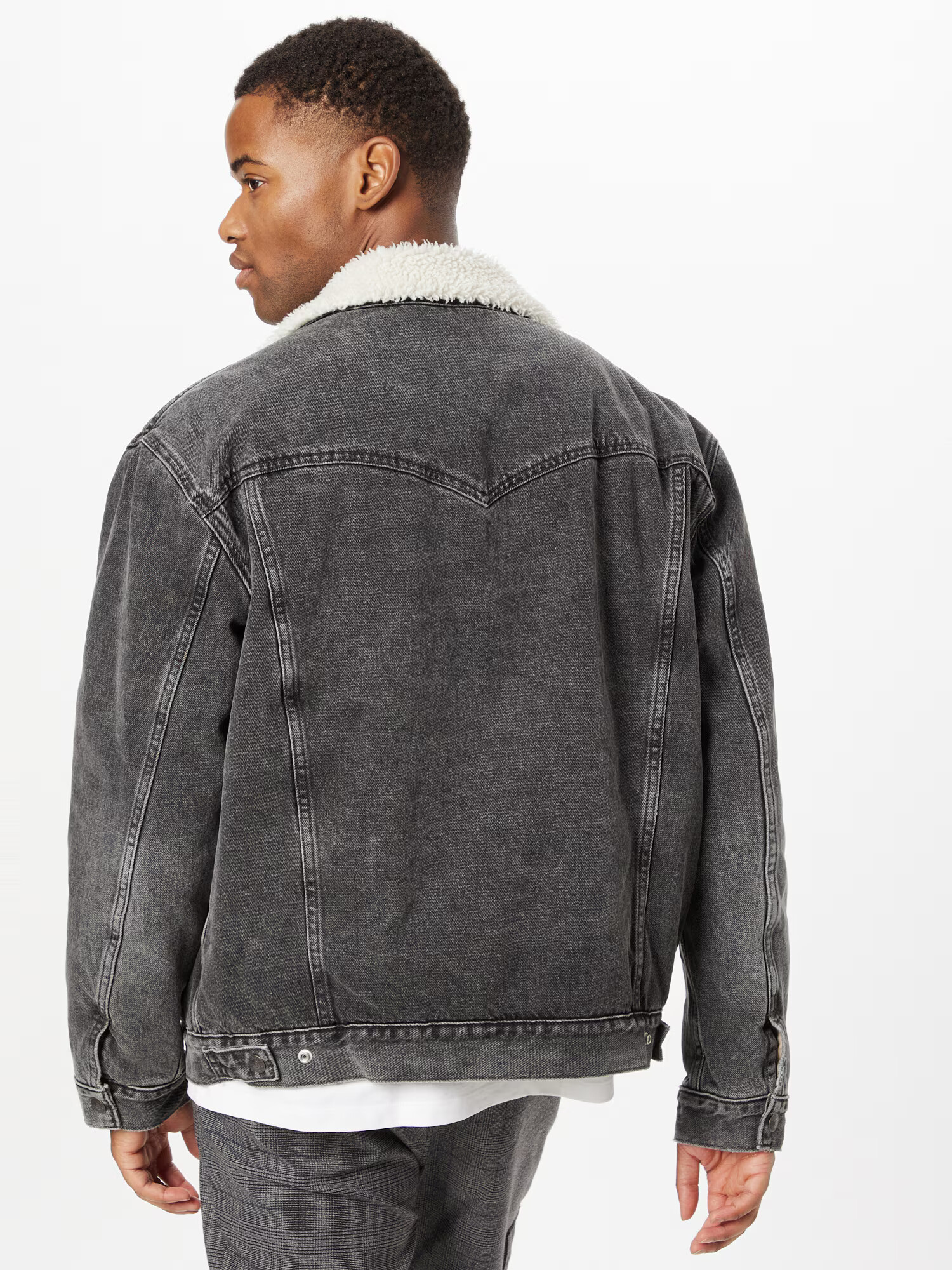 LEVI'S Prechodná bunda 'SILVERTAB SHERPA TRUCKER BLACKS' čierny denim - Pepit.sk