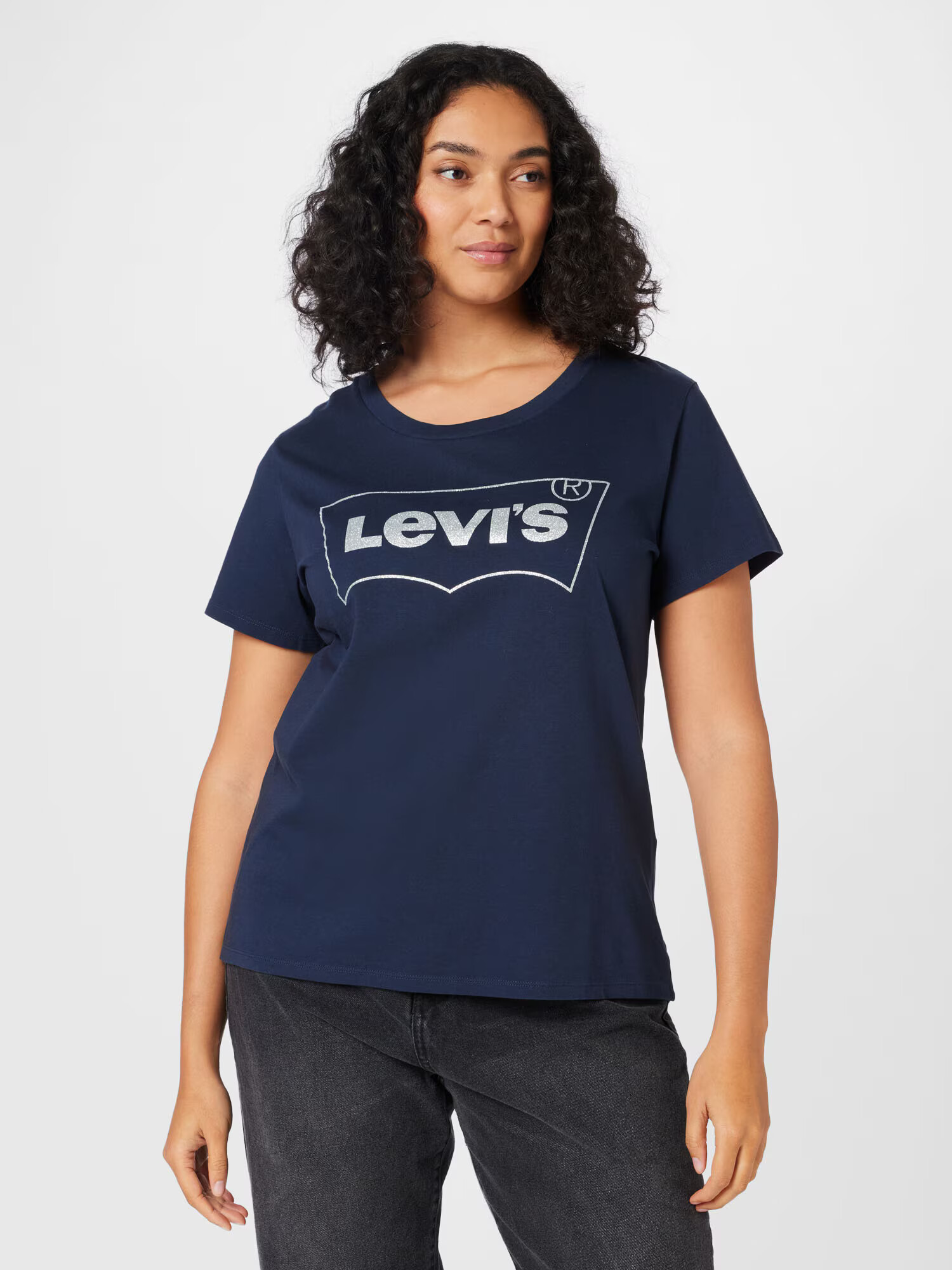 Levi's® Plus Tričko tmavomodrá / strieborná - Pepit.sk