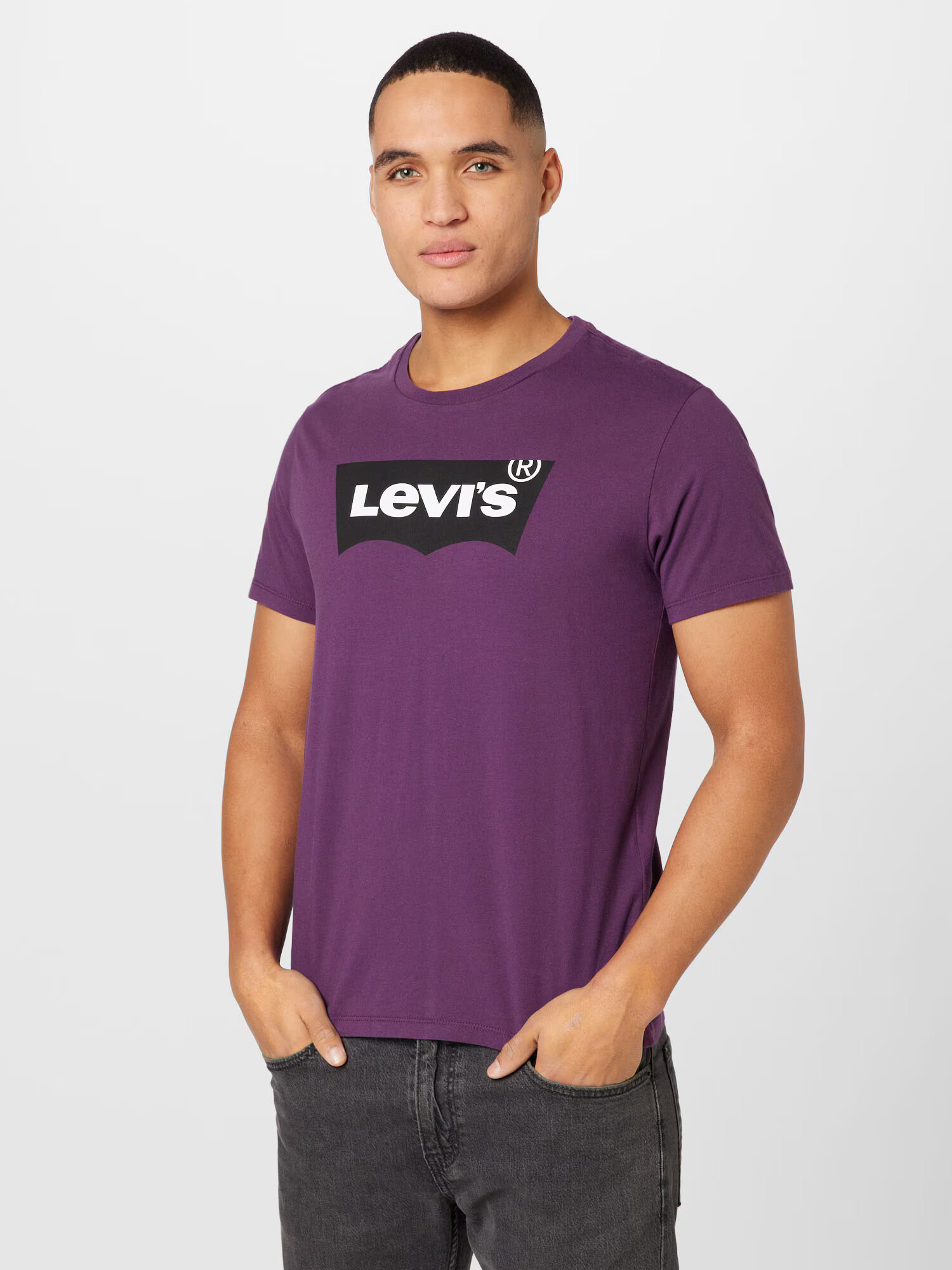 LEVI'S Tričko farba lesného ovocia / čierna / biela - Pepit.sk