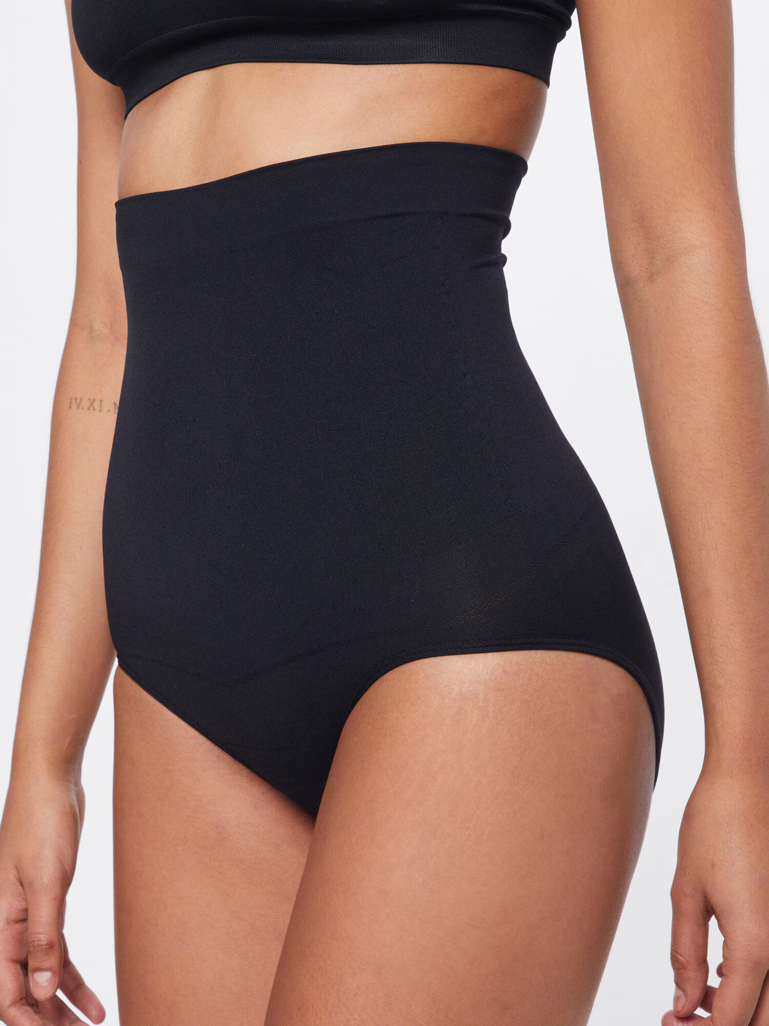 MAGIC Bodyfashion Formujúce nohavičky 'Comfort Waistnipper Brief' čierna - Pepit.sk