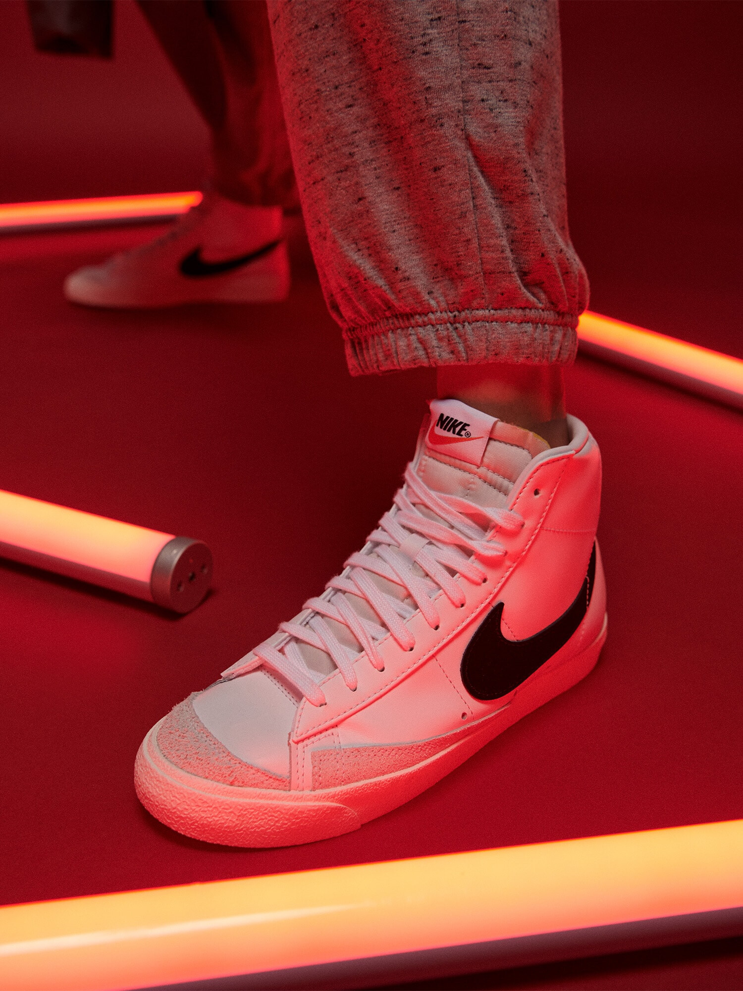 Nike Sportswear Členkové tenisky 'Blazer Mid 77' béžová / oranžová / čierna / biela - Pepit.sk