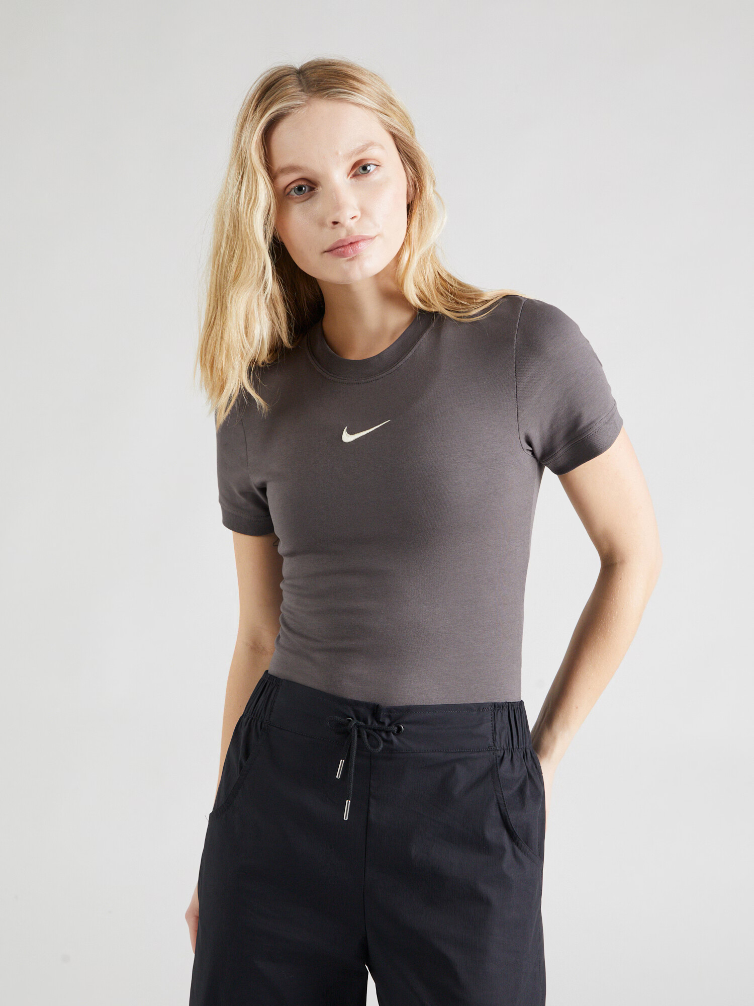 Nike Sportswear Košeľové body béžová / farby bahna - Pepit.sk