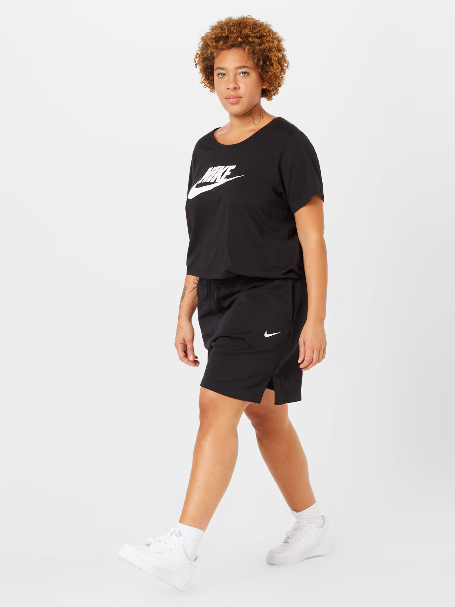 Nike Sportswear Športové nohavice čierna / biela - Pepit.sk