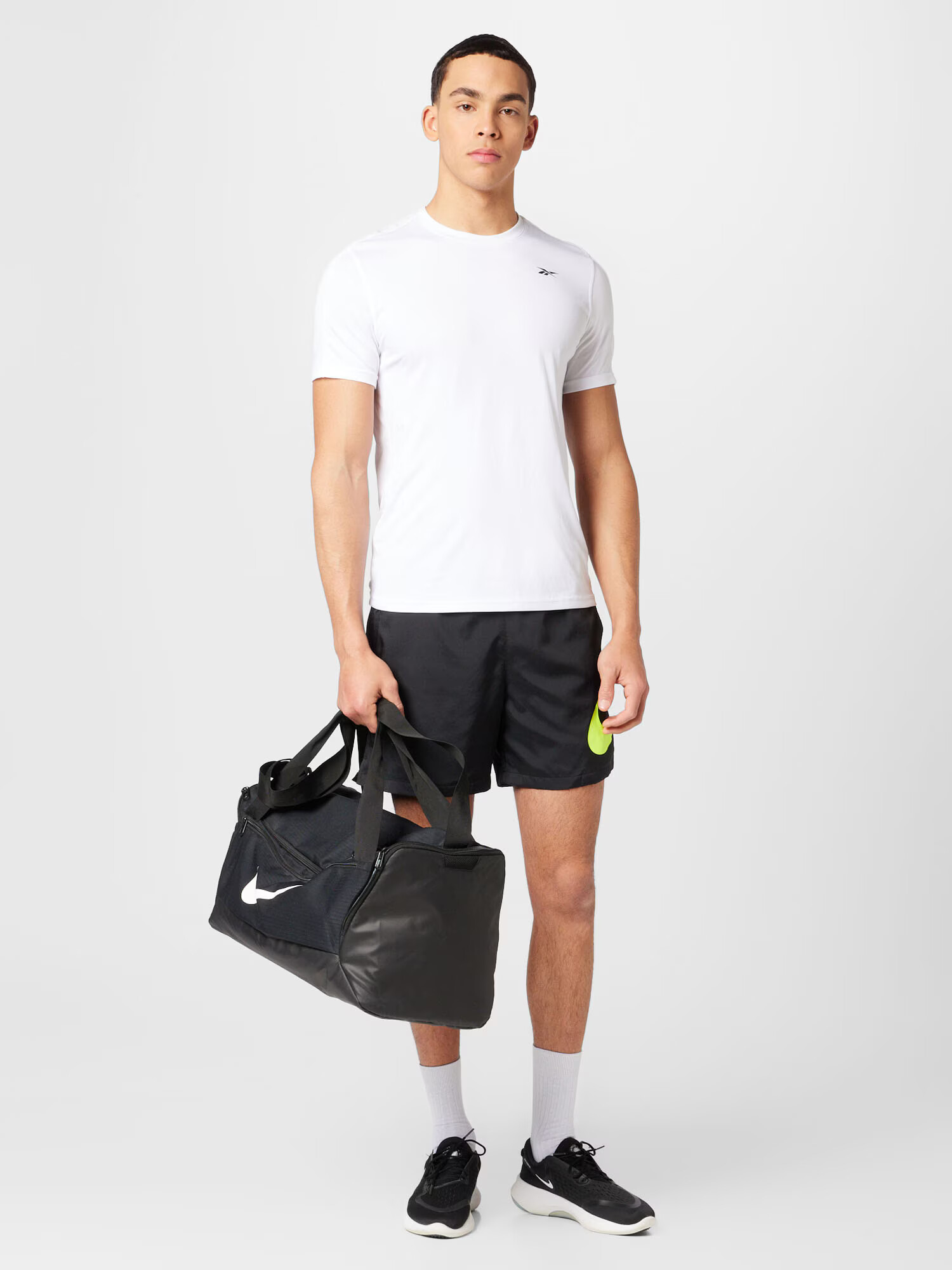 Nike Sportswear Nohavice kiwi / čierna - Pepit.sk