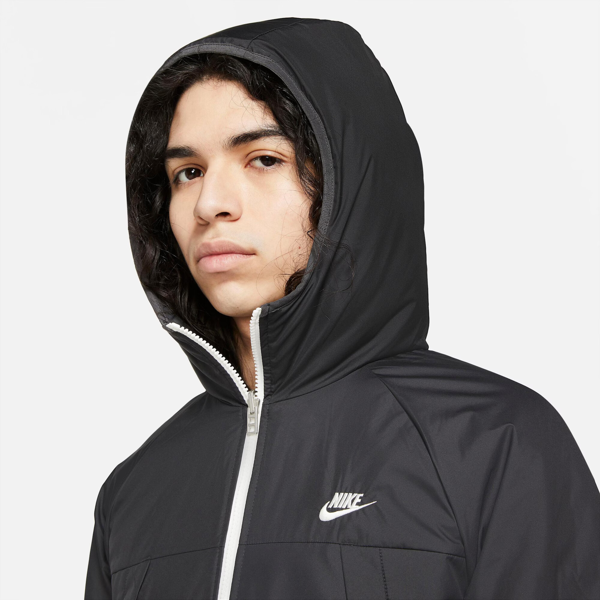 Nike Sportswear Prechodná bunda čierna / biela - Pepit.sk