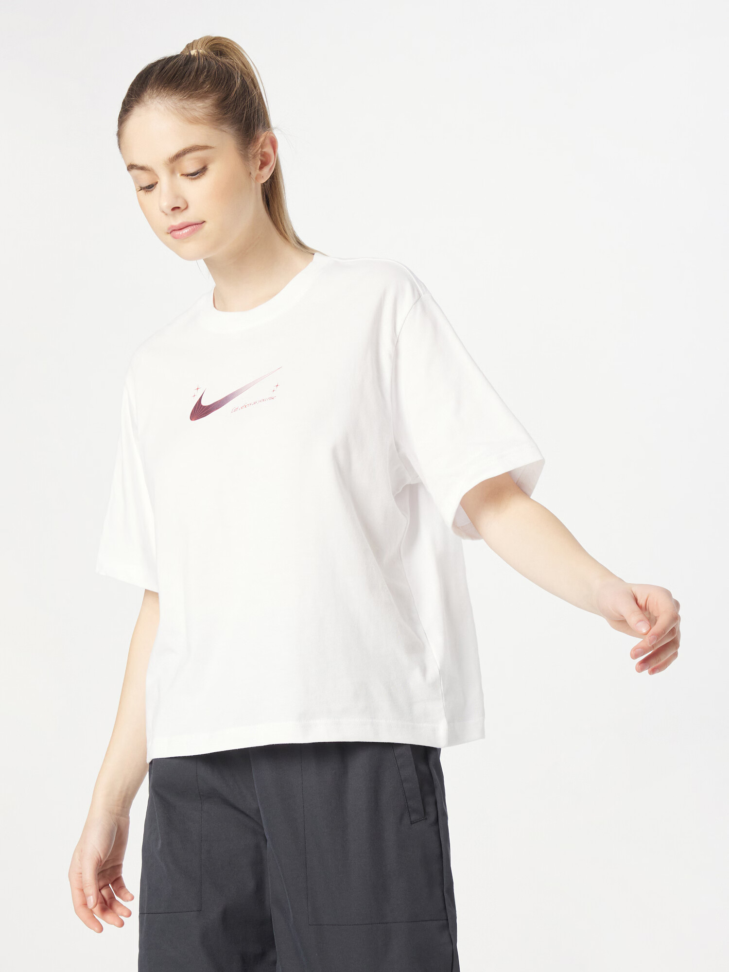 Nike Sportswear Tričko burgundská / melónová / biela - Pepit.sk