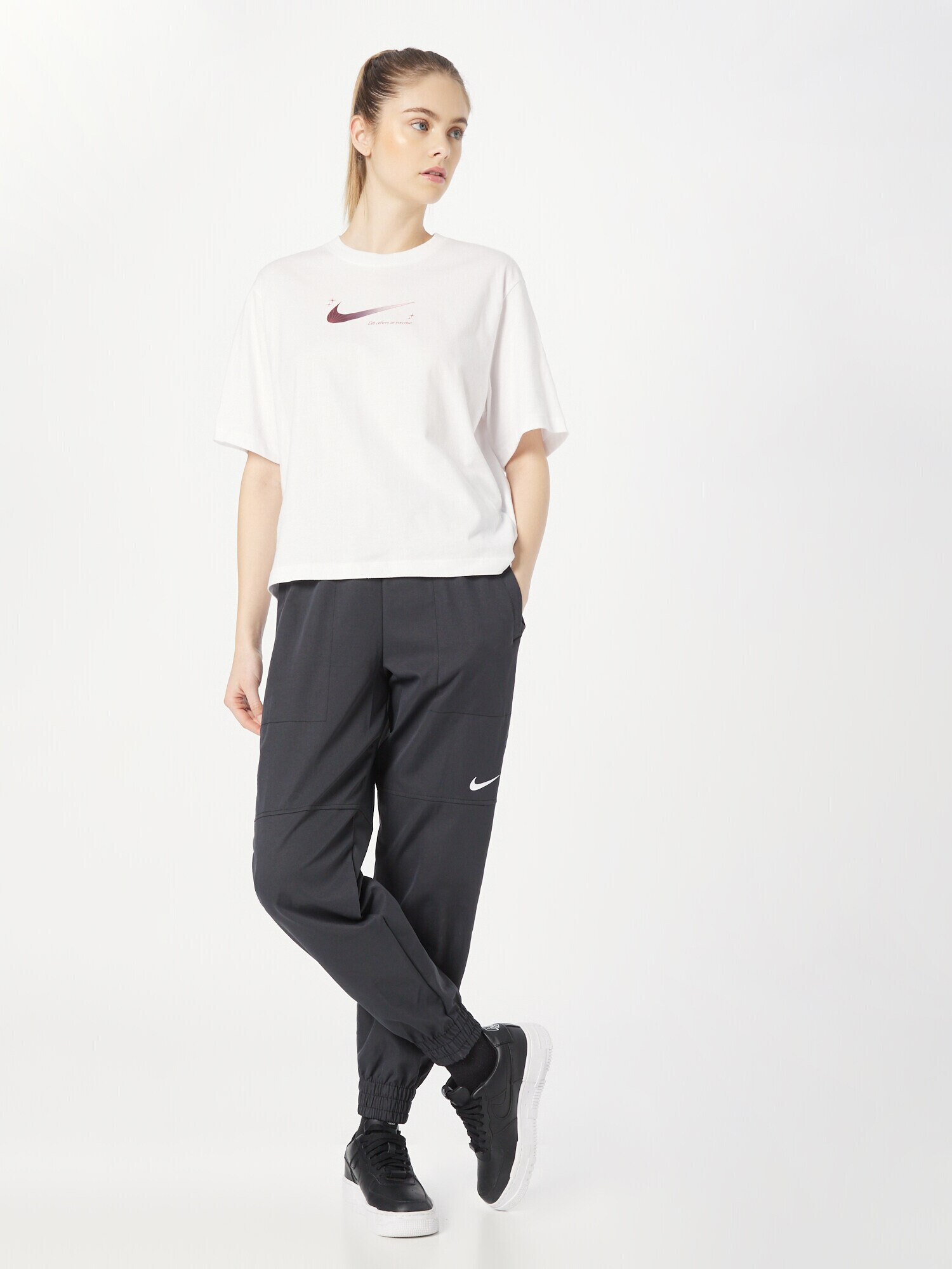 Nike Sportswear Tričko burgundská / melónová / biela - Pepit.sk