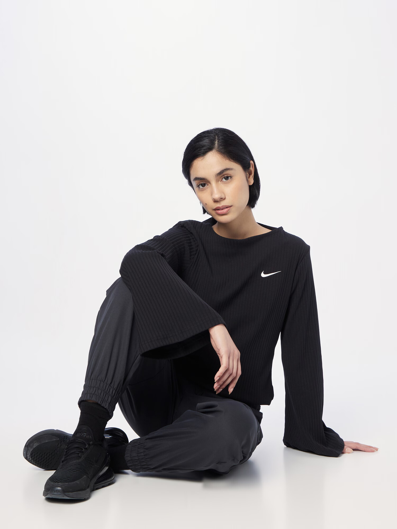 Nike Sportswear Tričko čierna / biela - Pepit.sk