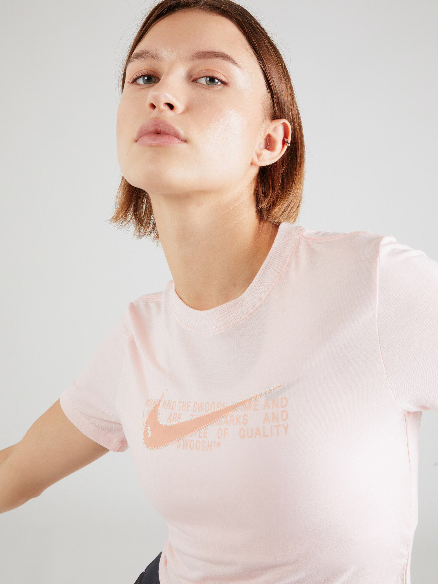 Nike Sportswear Tričko marhuľová / ružová / biela - Pepit.sk