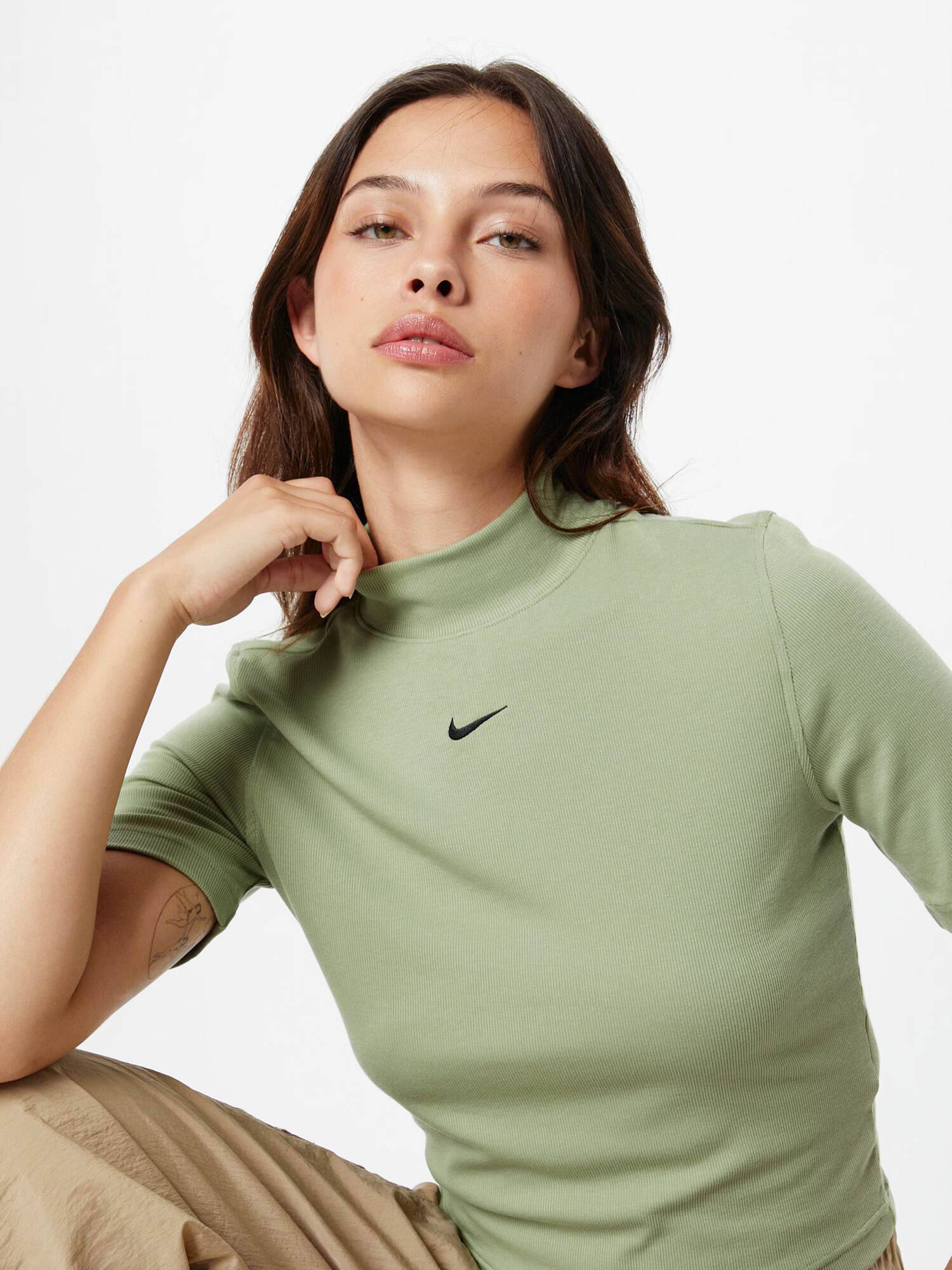 Nike Sportswear Tričko pastelovo zelená / čierna - Pepit.sk