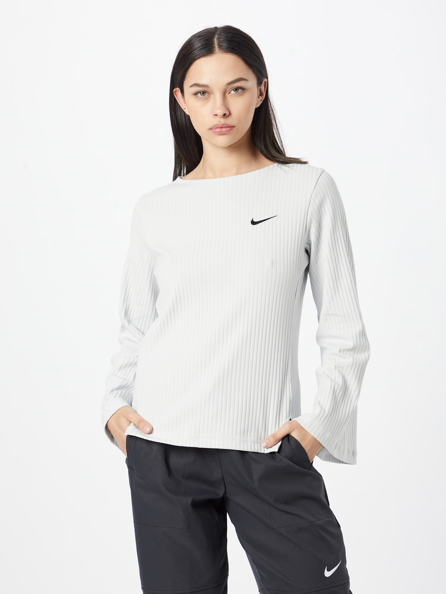 Nike Sportswear Tričko svetlosivá / čierna - Pepit.sk