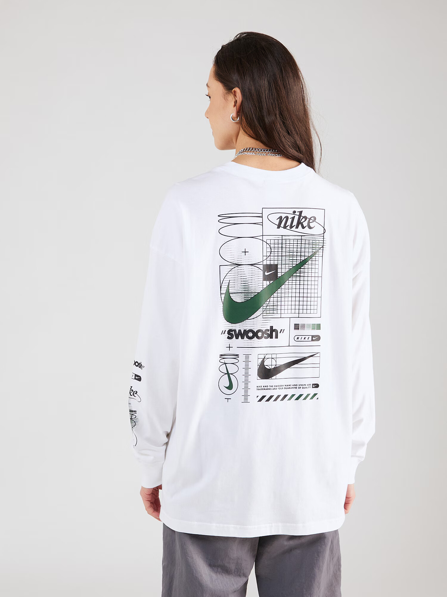 Nike Sportswear Tričko zelená / čierna / biela - Pepit.sk