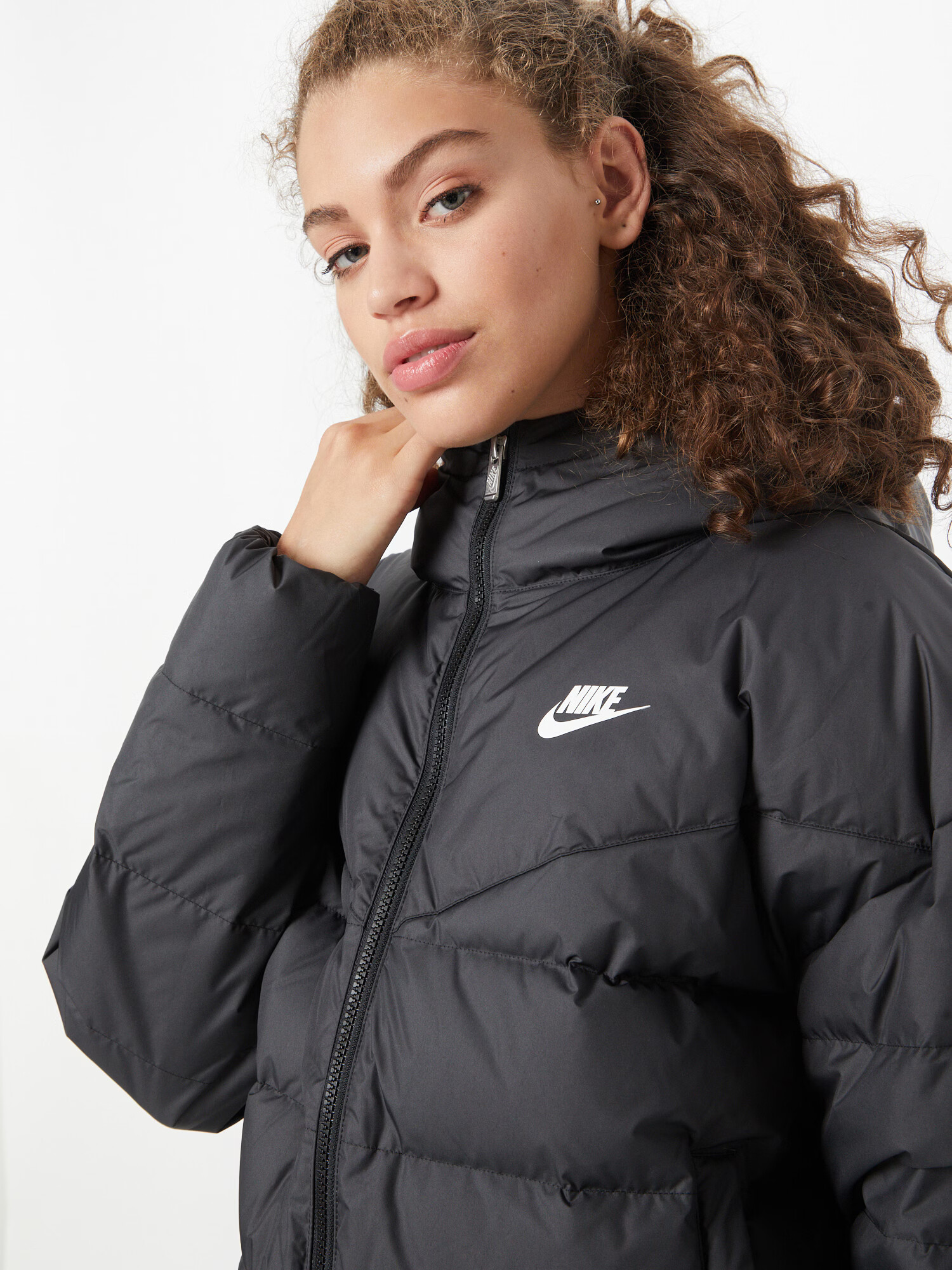 Nike Sportswear Zimná bunda čierna / biela - Pepit.sk