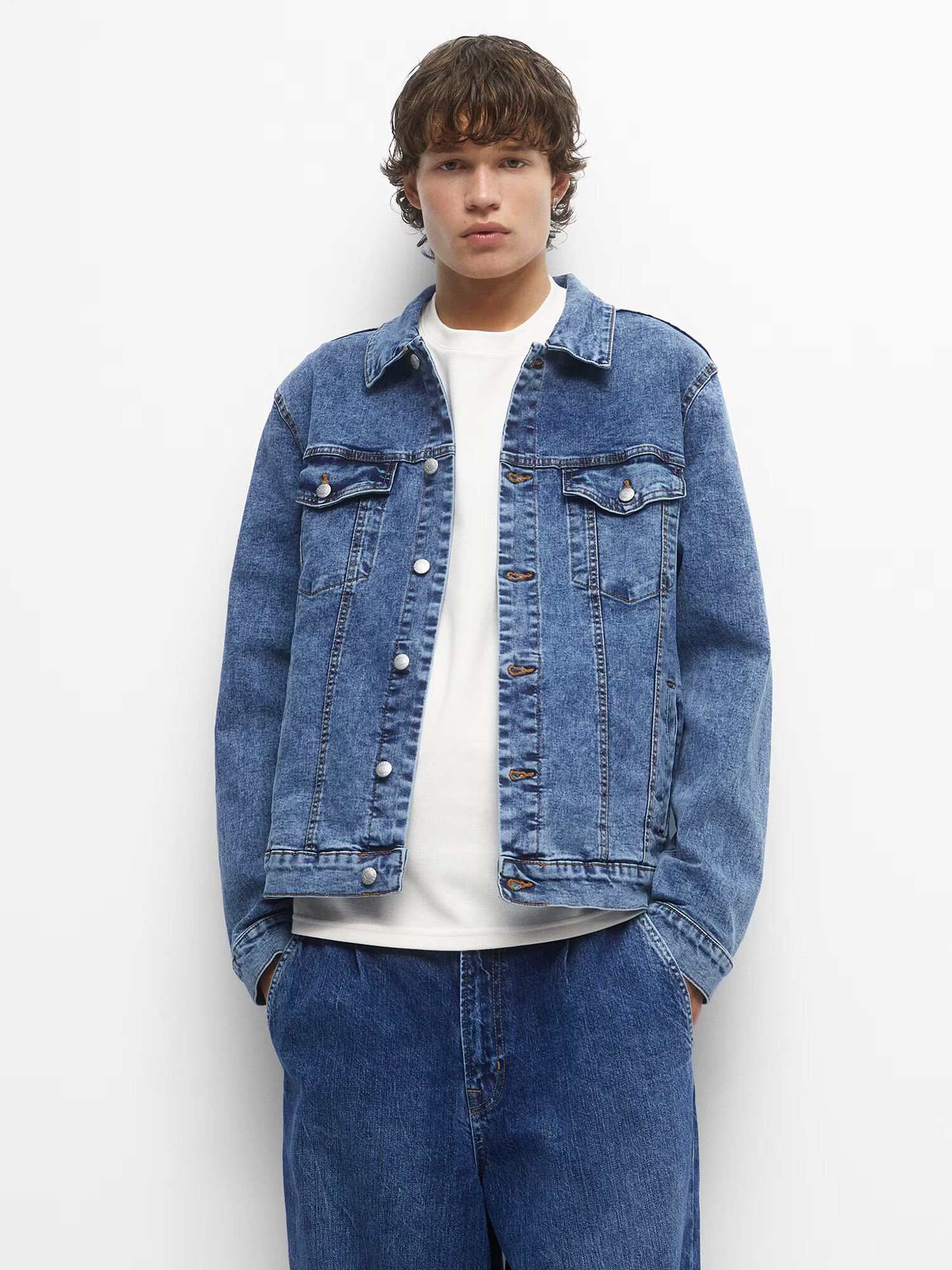 Pull&Bear Prechodná bunda modrá denim - Pepit.sk