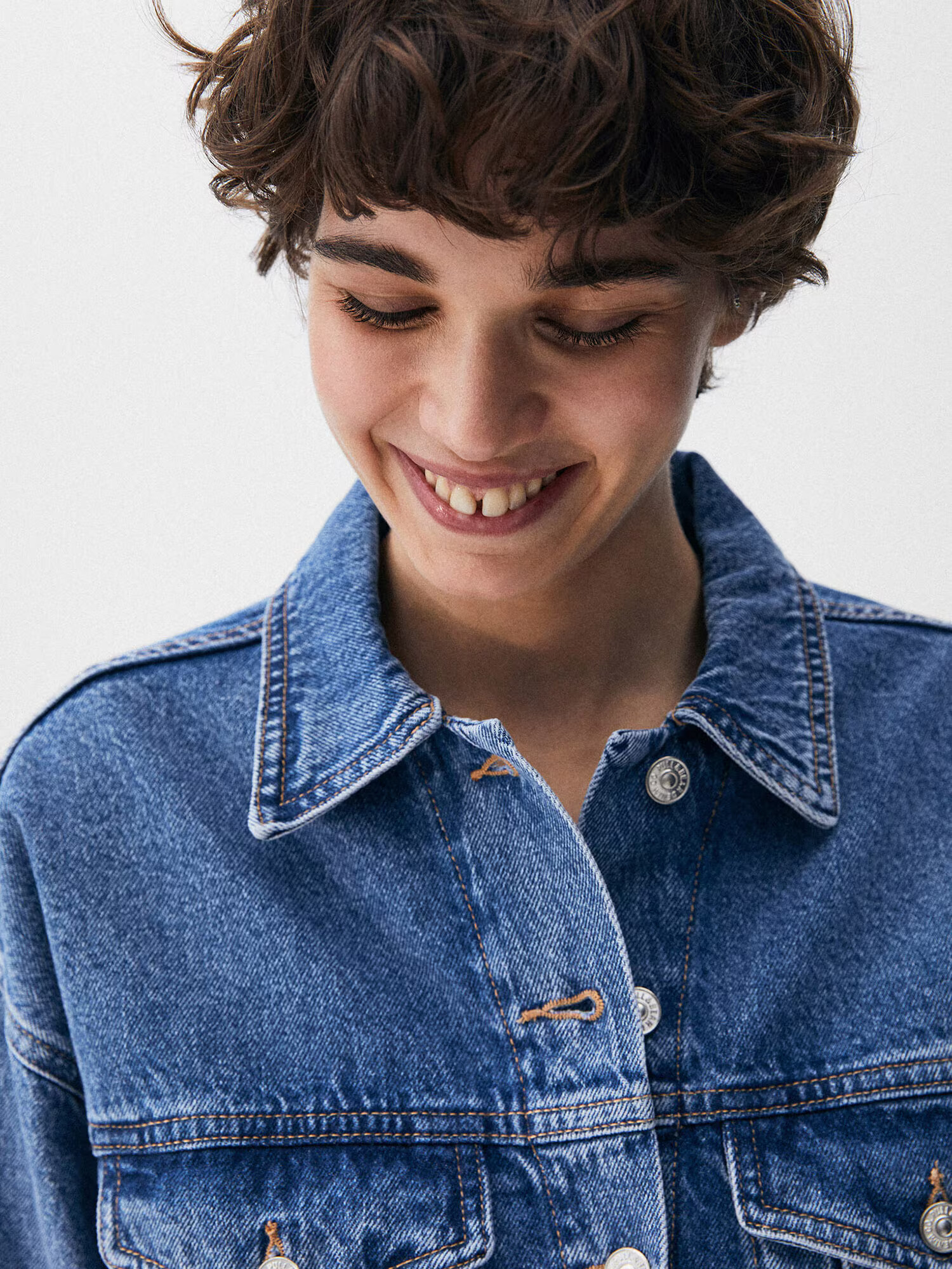 Pull&Bear Prechodná bunda modrá denim - Pepit.sk