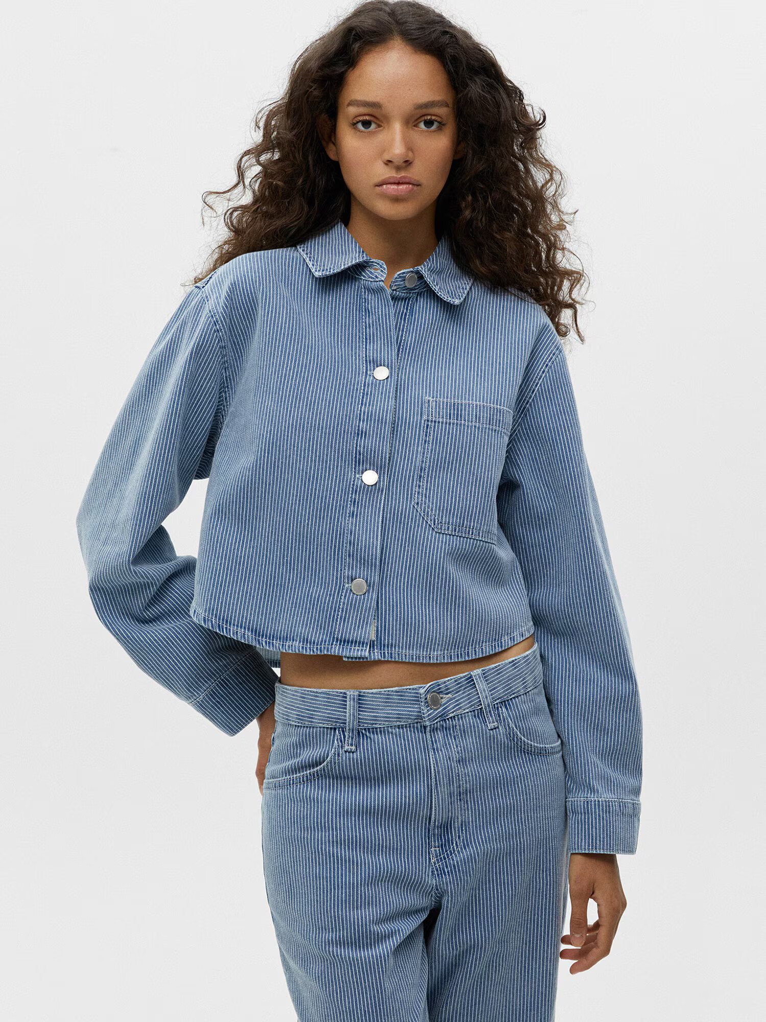 Pull&Bear Prechodná bunda modrá denim / biela - Pepit.sk