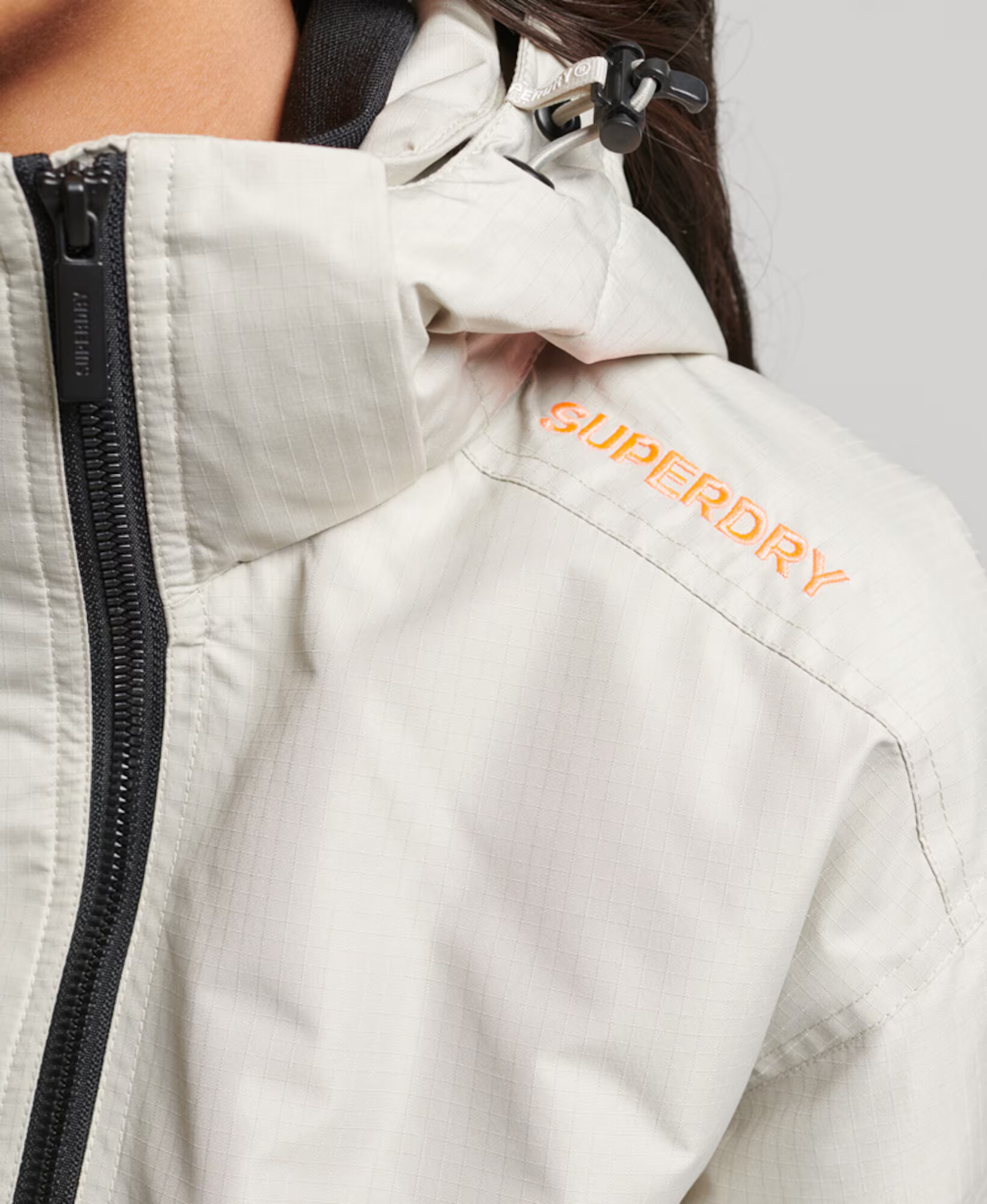 Superdry Funkčná bunda 'SD-Windcheater' svetlosivá / oranžová - Pepit.sk