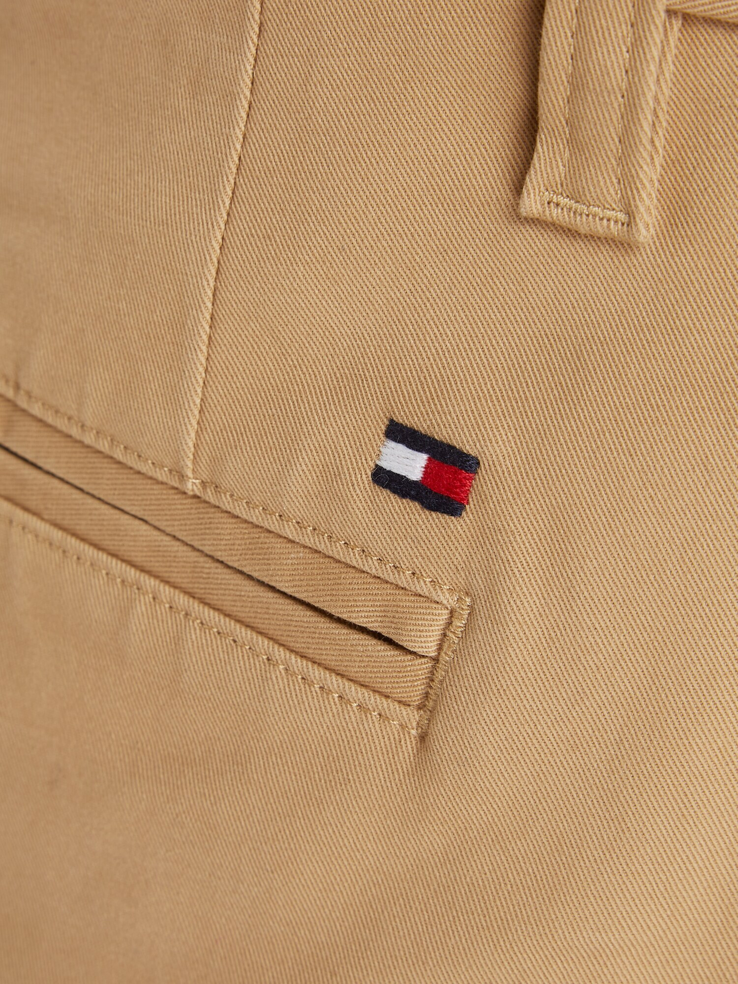 Tommy Hilfiger Big & Tall Chino nohavice 'Madison' námornícka modrá / svetlohnedá / červená / biela - Pepit.sk