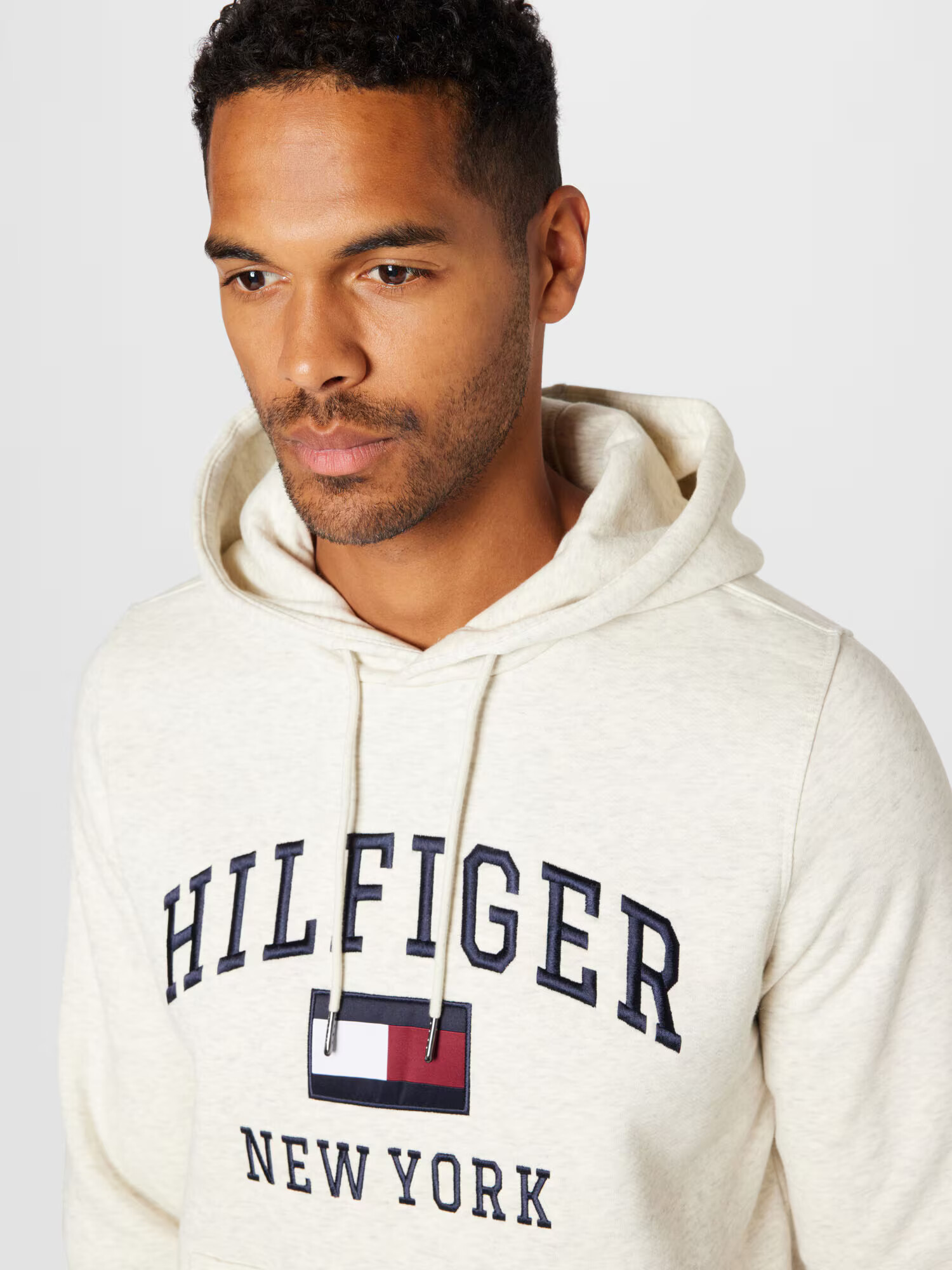 TOMMY HILFIGER Mikina námornícka modrá / červená / šedobiela - Pepit.sk