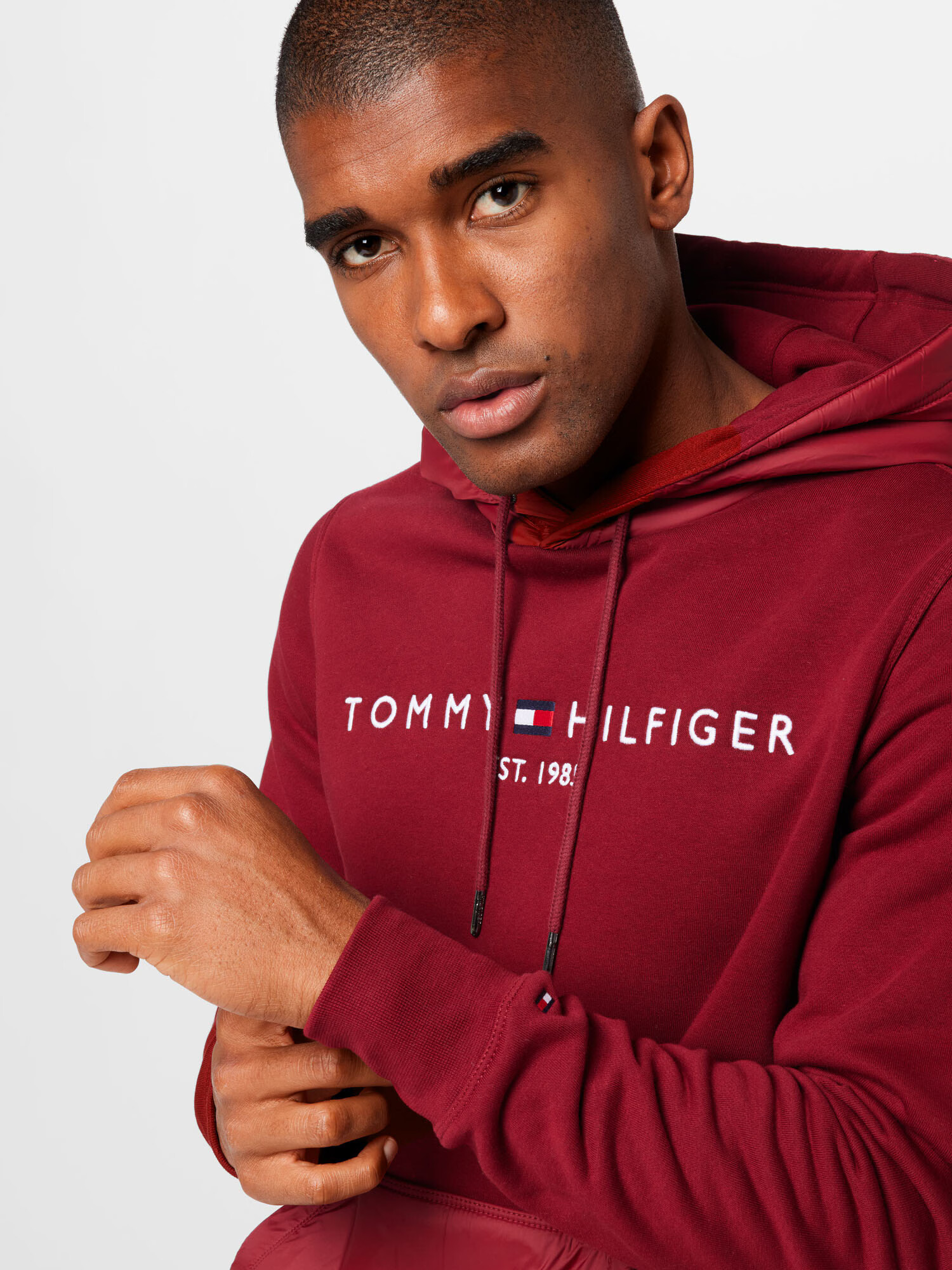 TOMMY HILFIGER Mikina námornícka modrá / tmavočervená / biela - Pepit.sk