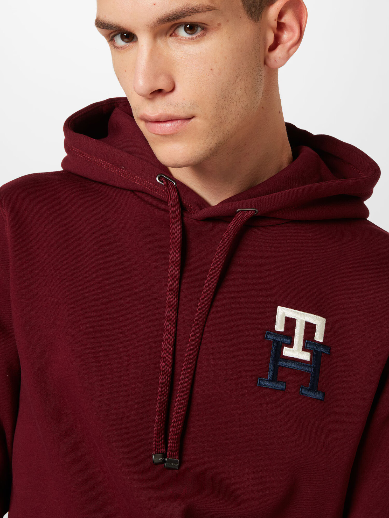 TOMMY HILFIGER Mikina striebornosivá / burgundská / biela - Pepit.sk