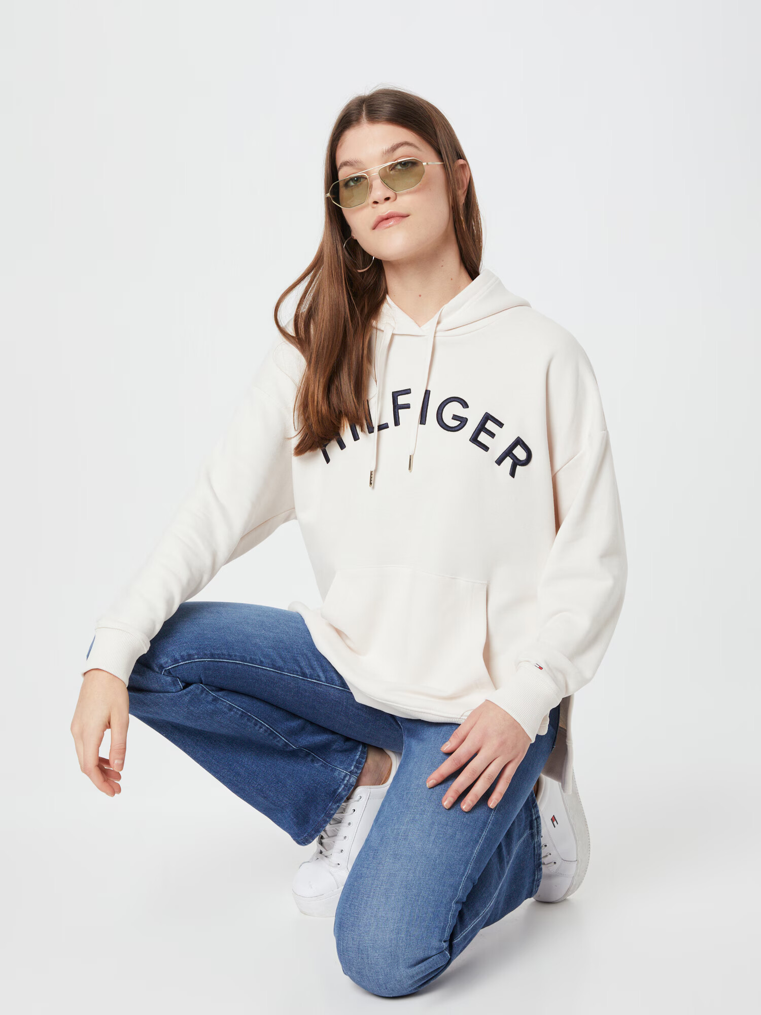 TOMMY HILFIGER Mikina tmelová / námornícka modrá / krvavo červená / biela - Pepit.sk