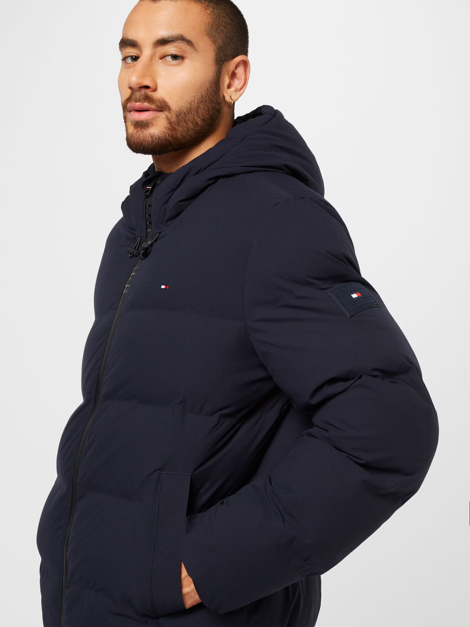 TOMMY HILFIGER Prechodná bunda námornícka modrá - Pepit.sk