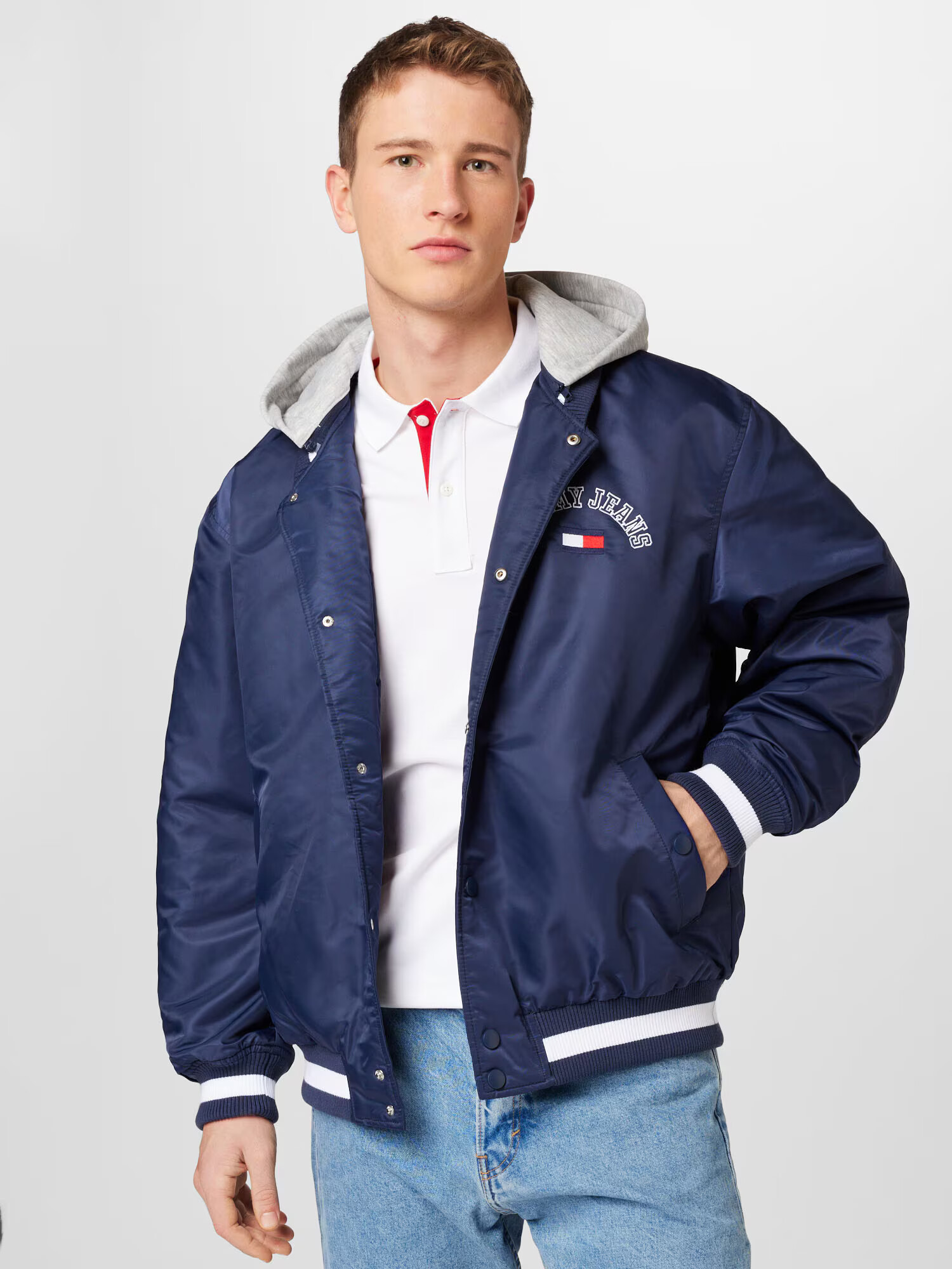 TOMMY HILFIGER Prechodná bunda námornícka modrá / svetlosivá / ohnivo červená / biela - Pepit.sk