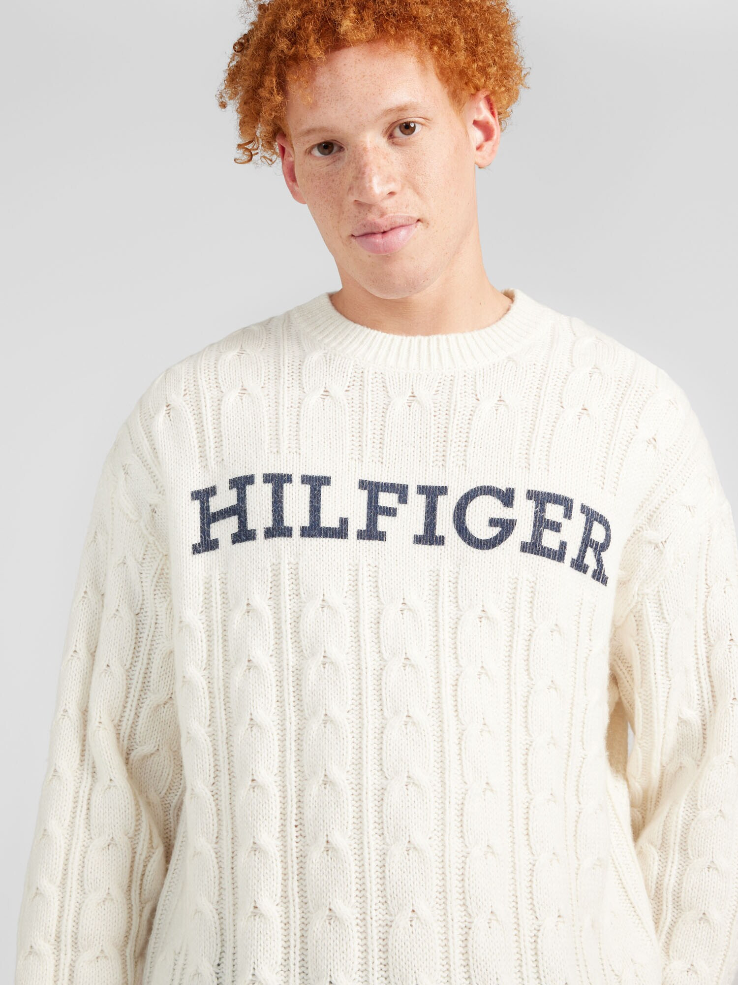 TOMMY HILFIGER Sveter béžová / námornícka modrá / červená / čierna - Pepit.sk