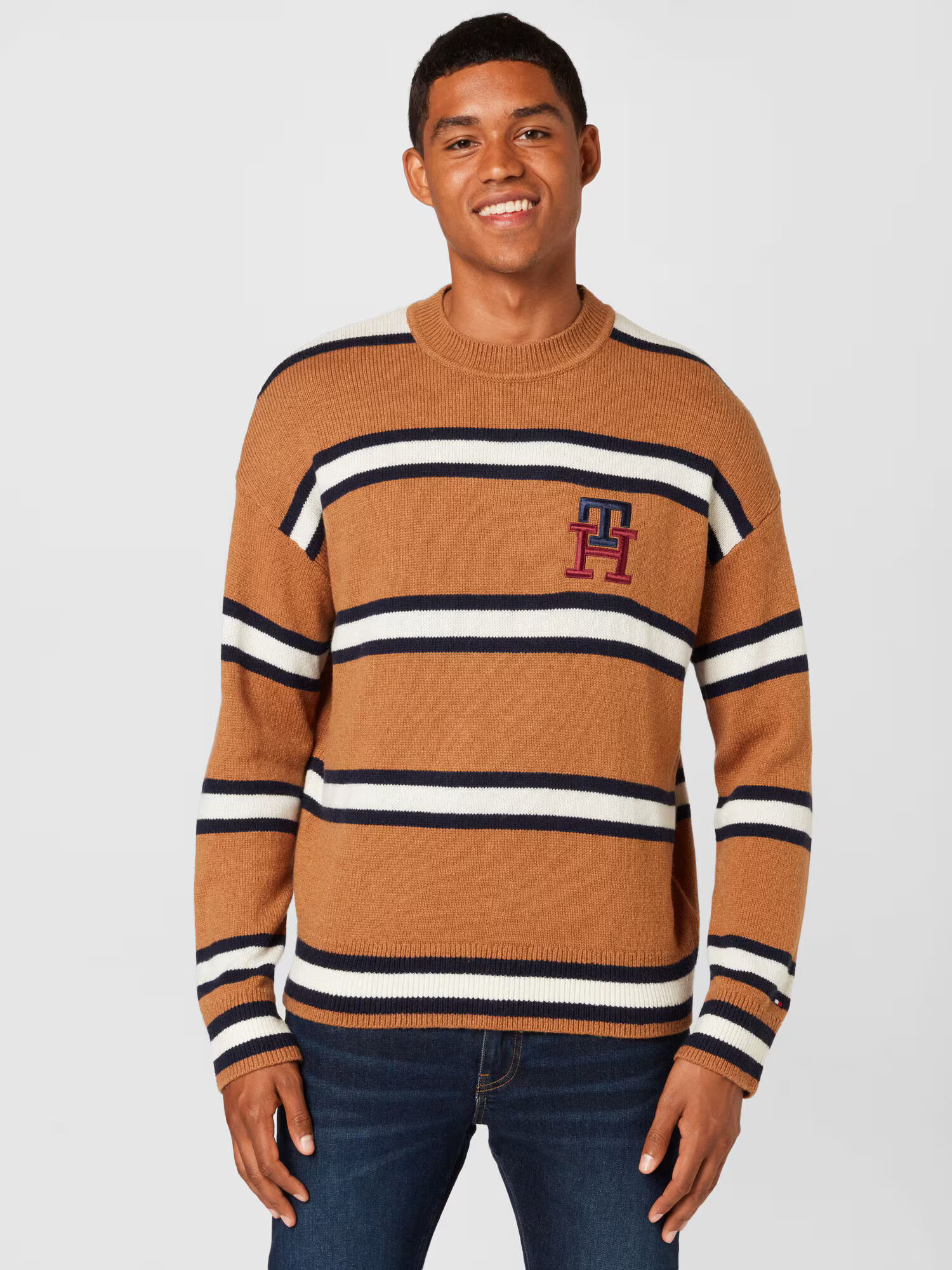 TOMMY HILFIGER Sveter námornícka modrá / hnedá / burgundská / biela - Pepit.sk