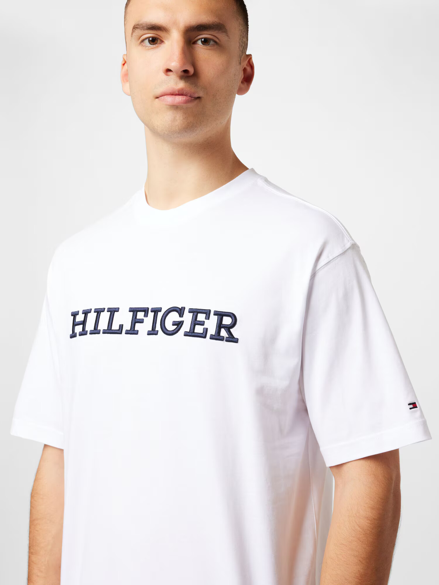 TOMMY HILFIGER Tričko námornícka modrá / biela - Pepit.sk