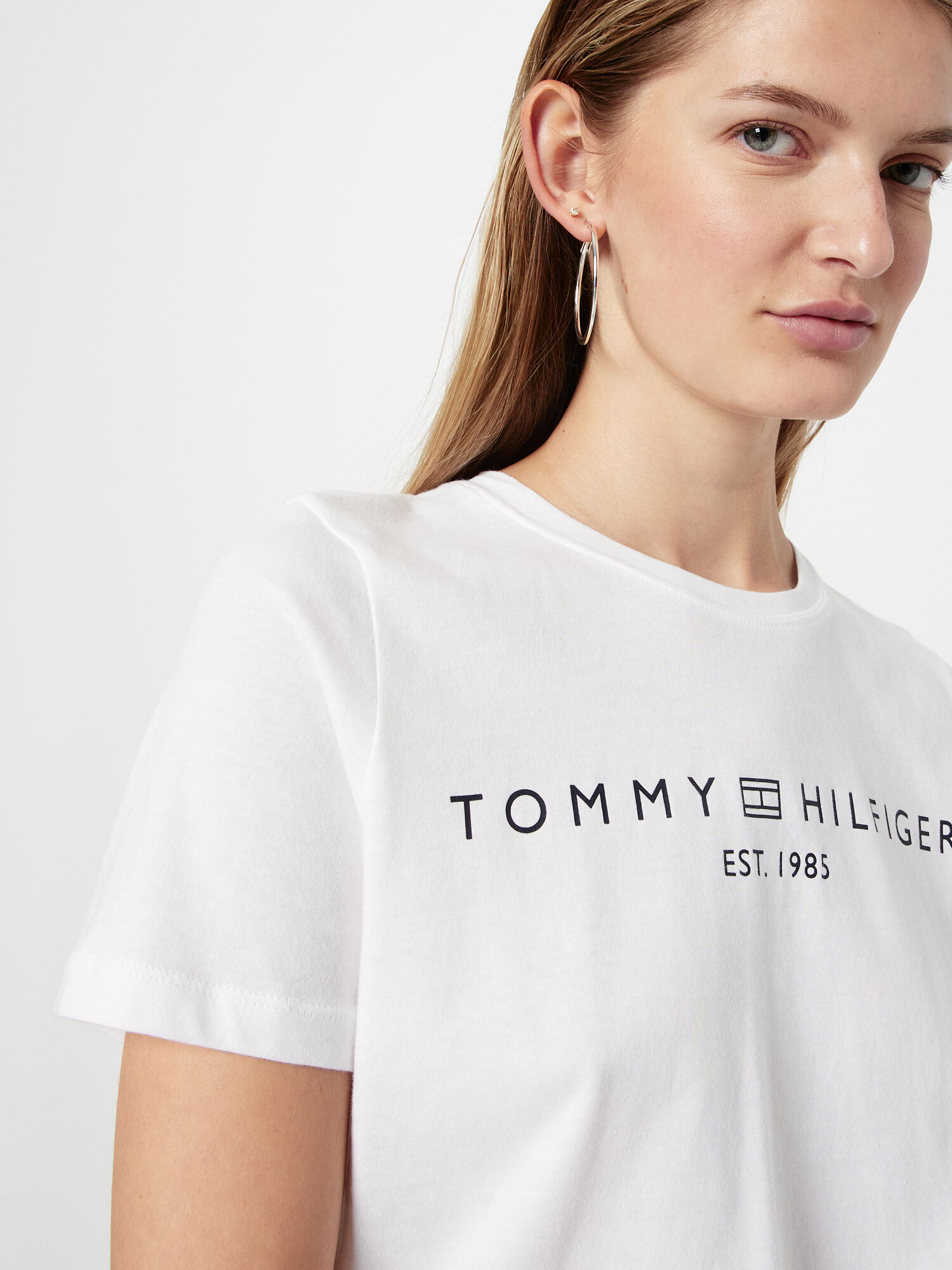 TOMMY HILFIGER Tričko námornícka modrá / biela - Pepit.sk