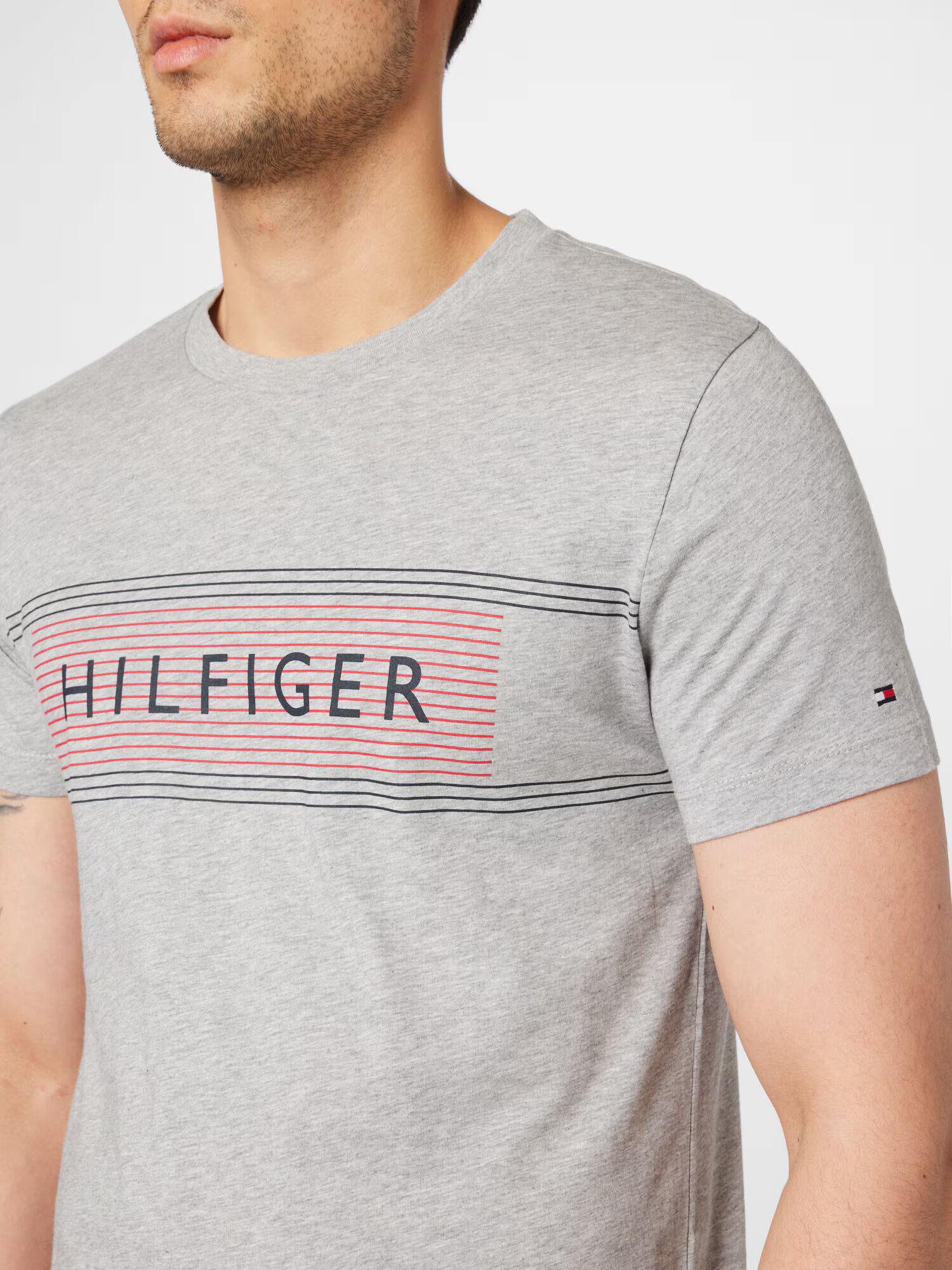 TOMMY HILFIGER Tričko sivá melírovaná / červená / čierna - Pepit.sk