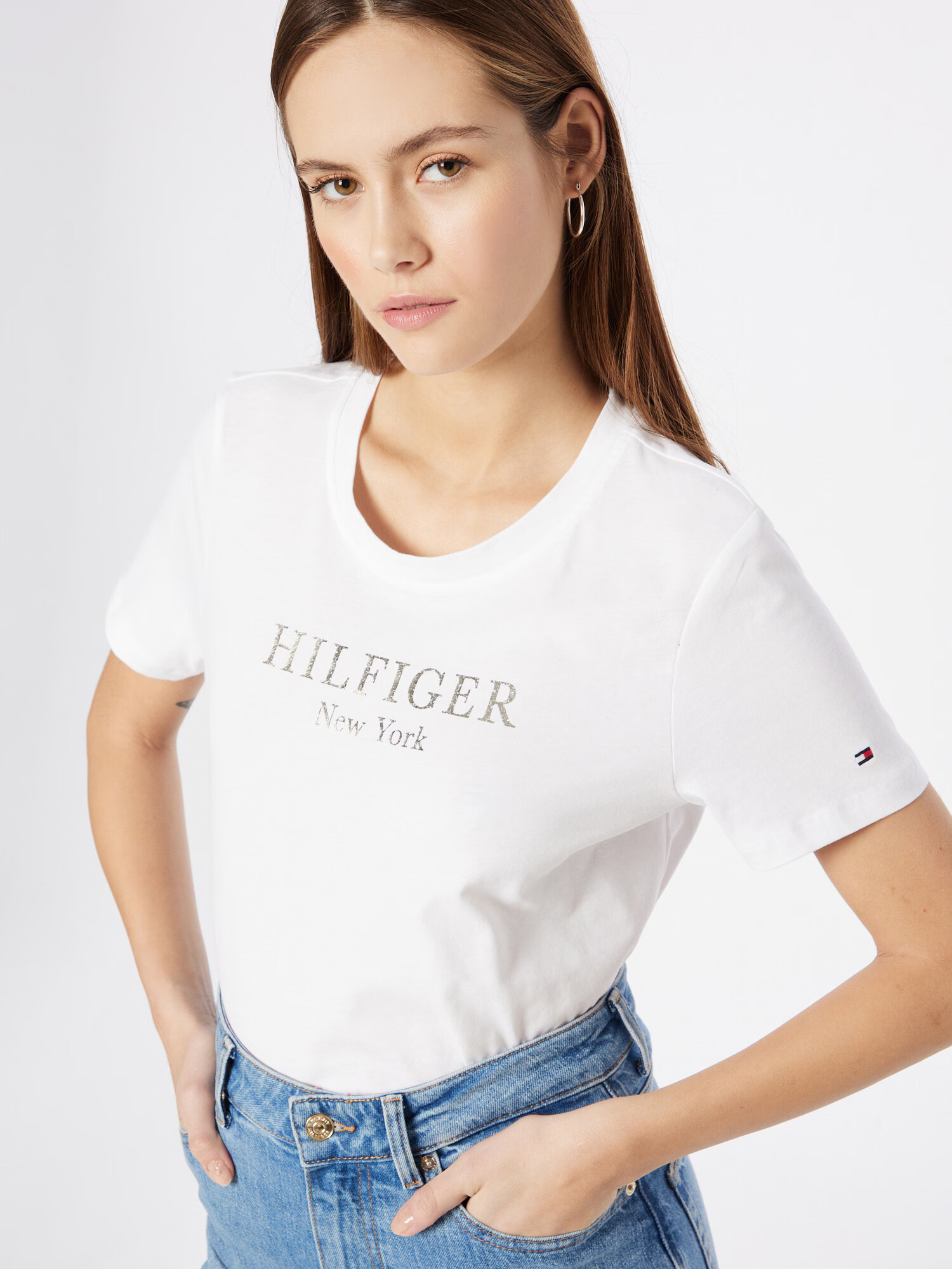 TOMMY HILFIGER Tričko zlatá / biela - Pepit.sk