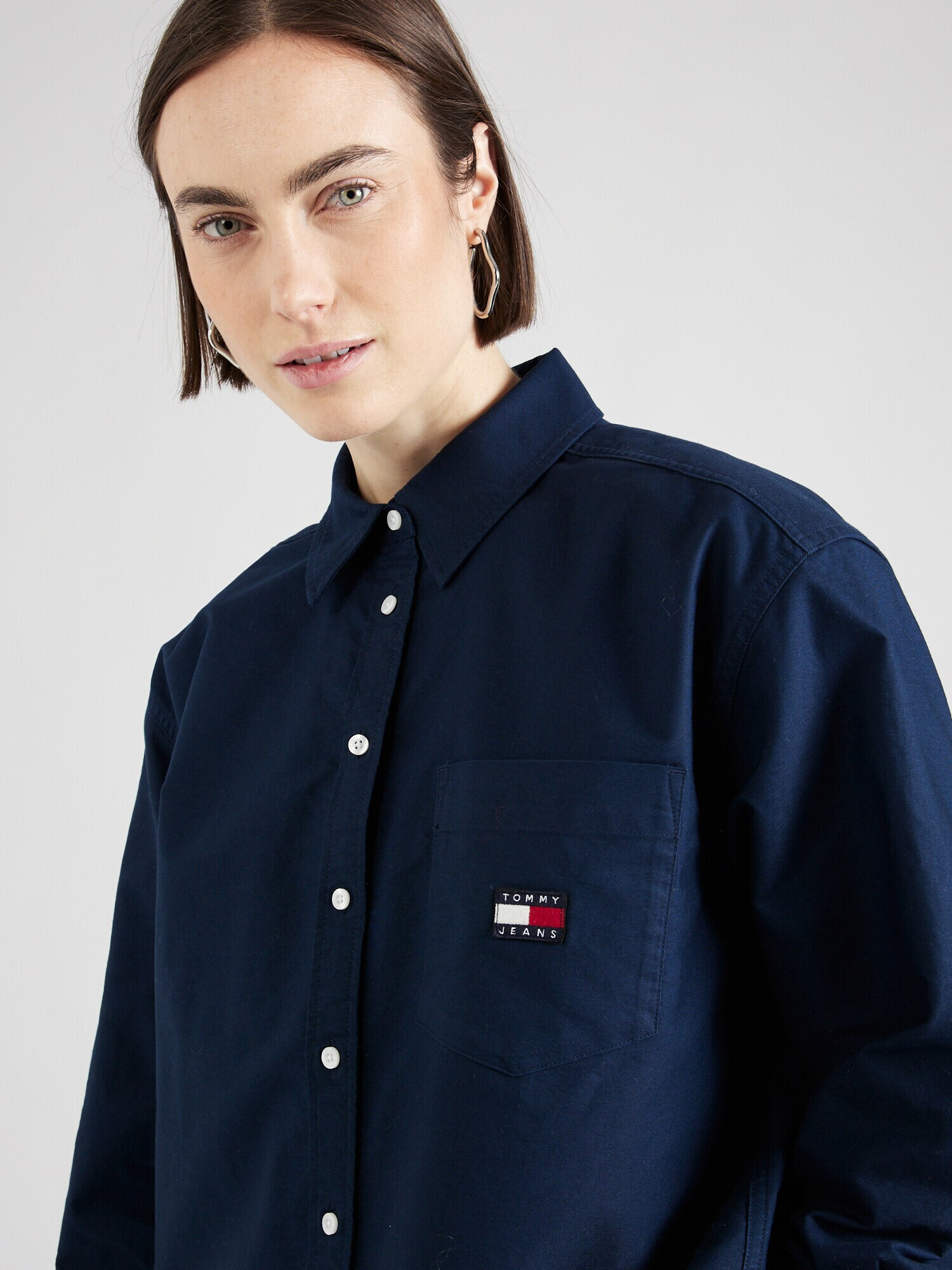 Tommy Jeans Blúzka námornícka modrá / ohnivo červená / biela - Pepit.sk