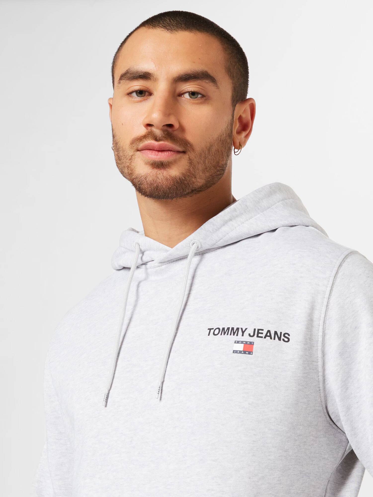 Tommy Jeans Mikina sivá melírovaná / červená / čierna / biela - Pepit.sk