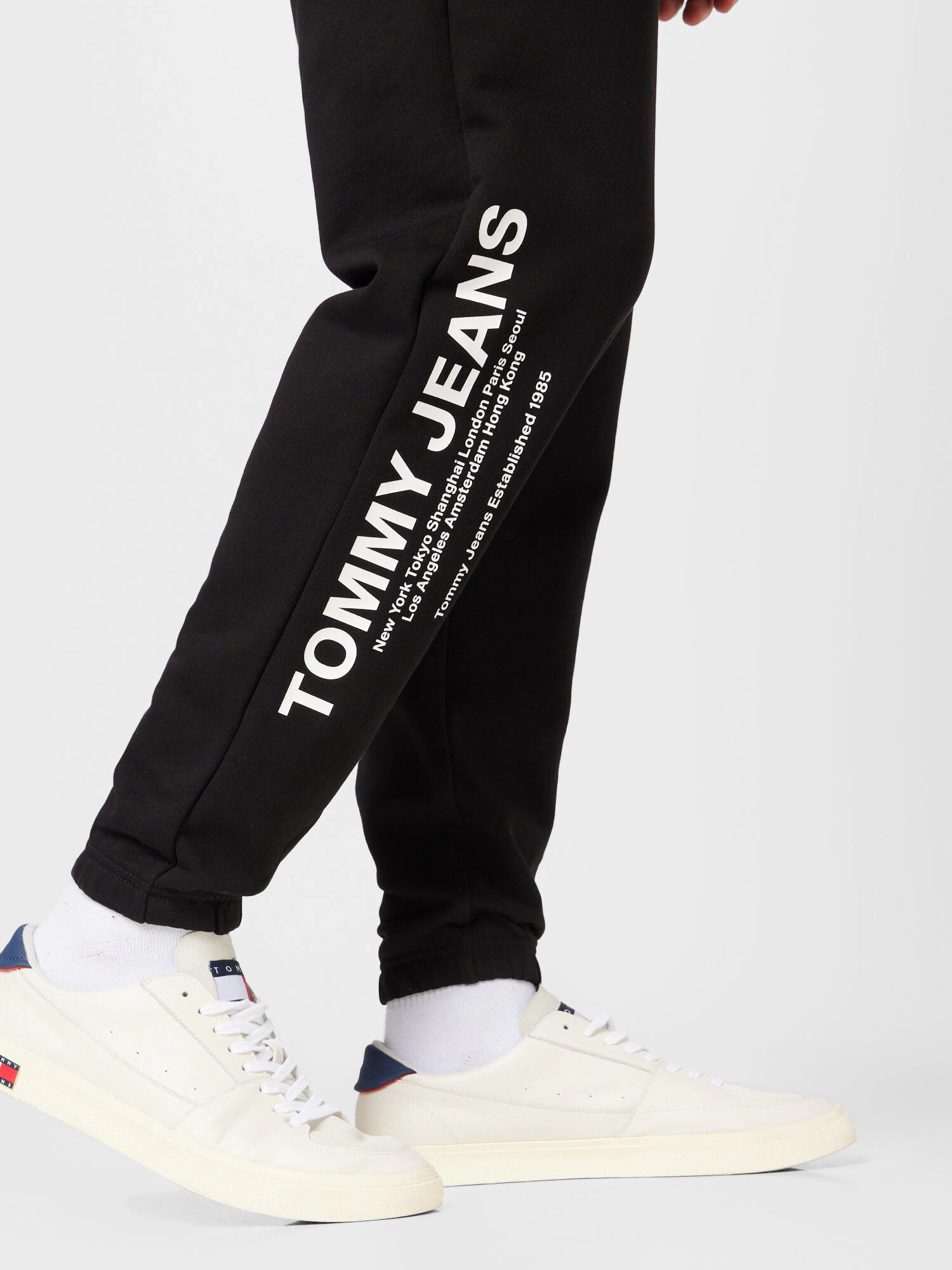 Tommy Jeans Nohavice námornícka modrá / svetločervená / čierna / biela - Pepit.sk