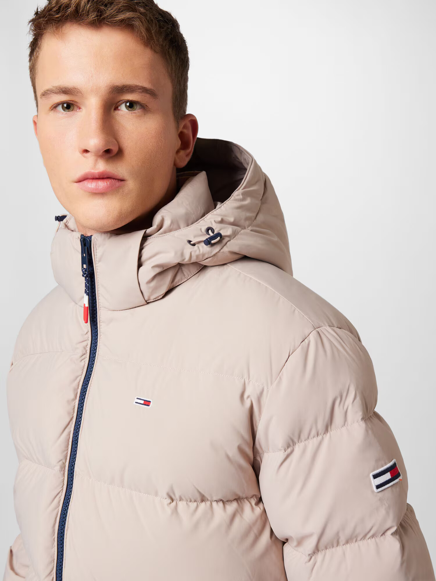 Tommy Jeans Zimná bunda krémová - Pepit.sk