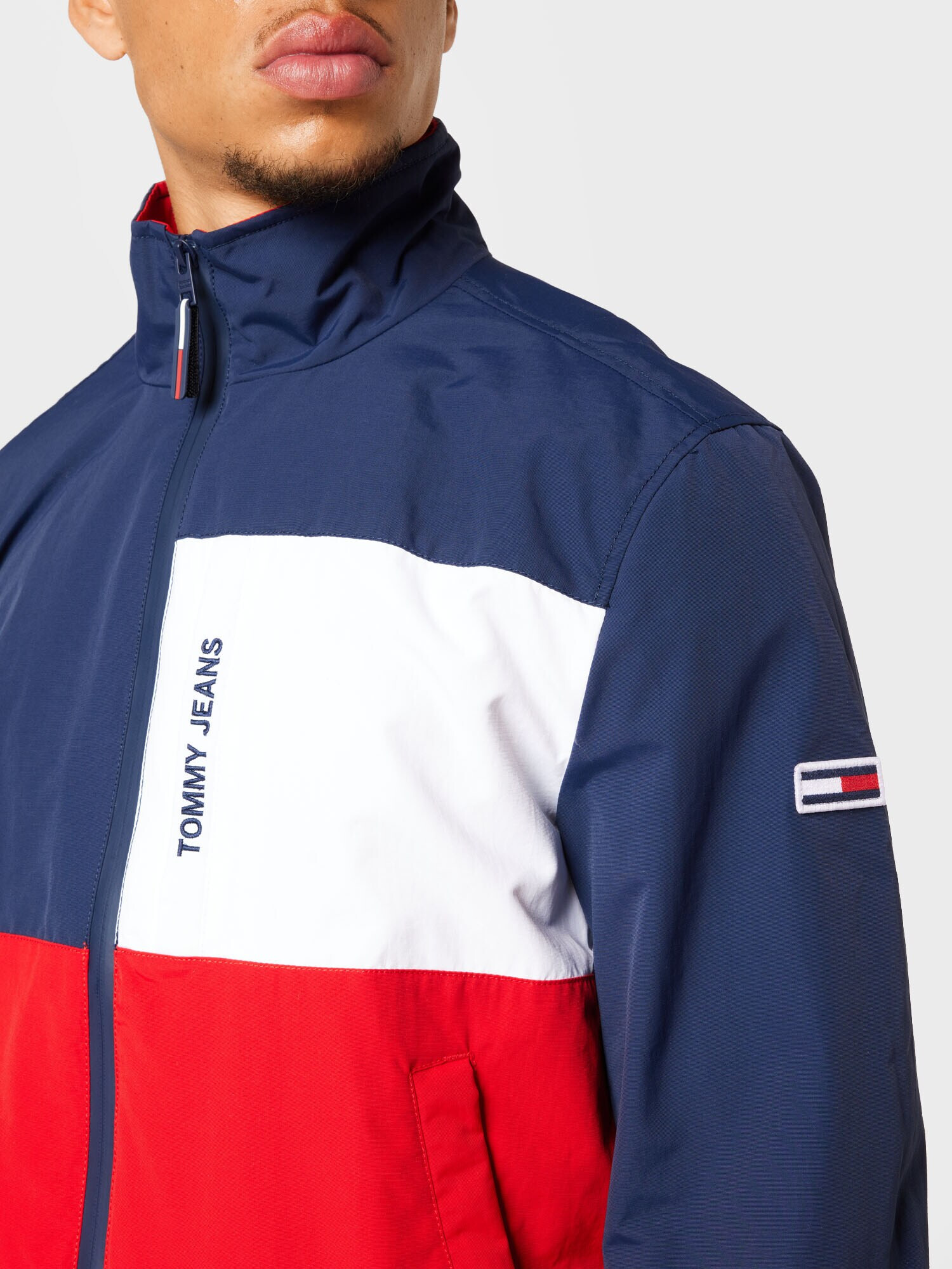 Tommy Jeans Prechodná bunda námornícka modrá / červená / biela - Pepit.sk