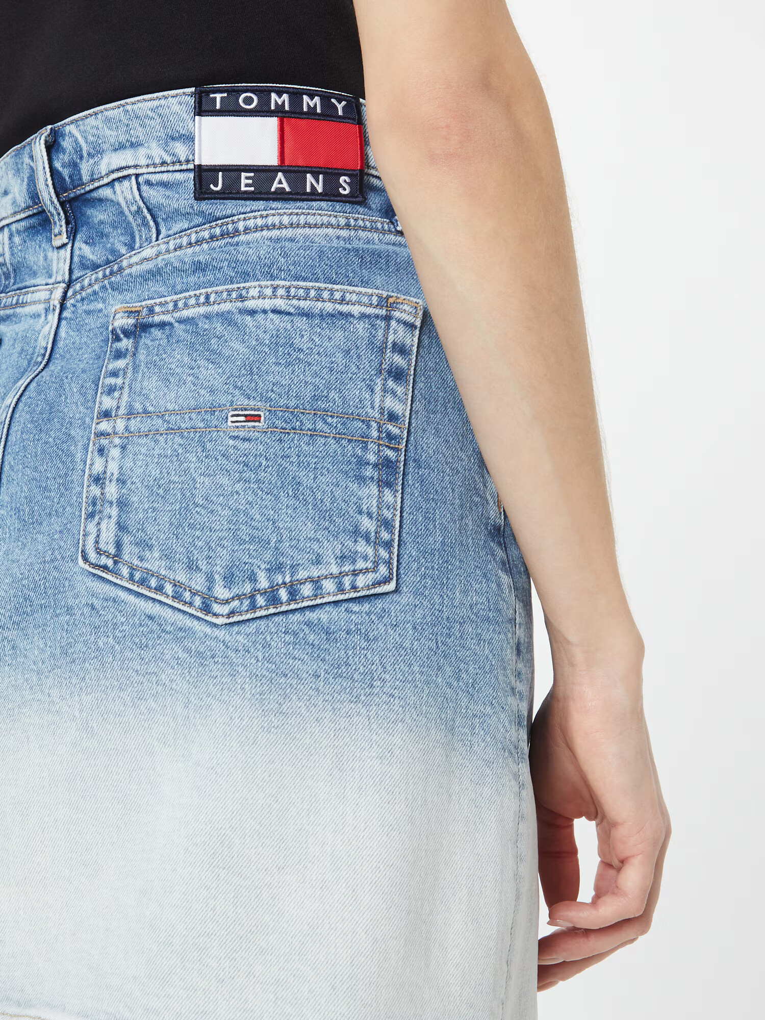 Tommy Jeans Sukňa modrá denim / červená / biela - Pepit.sk