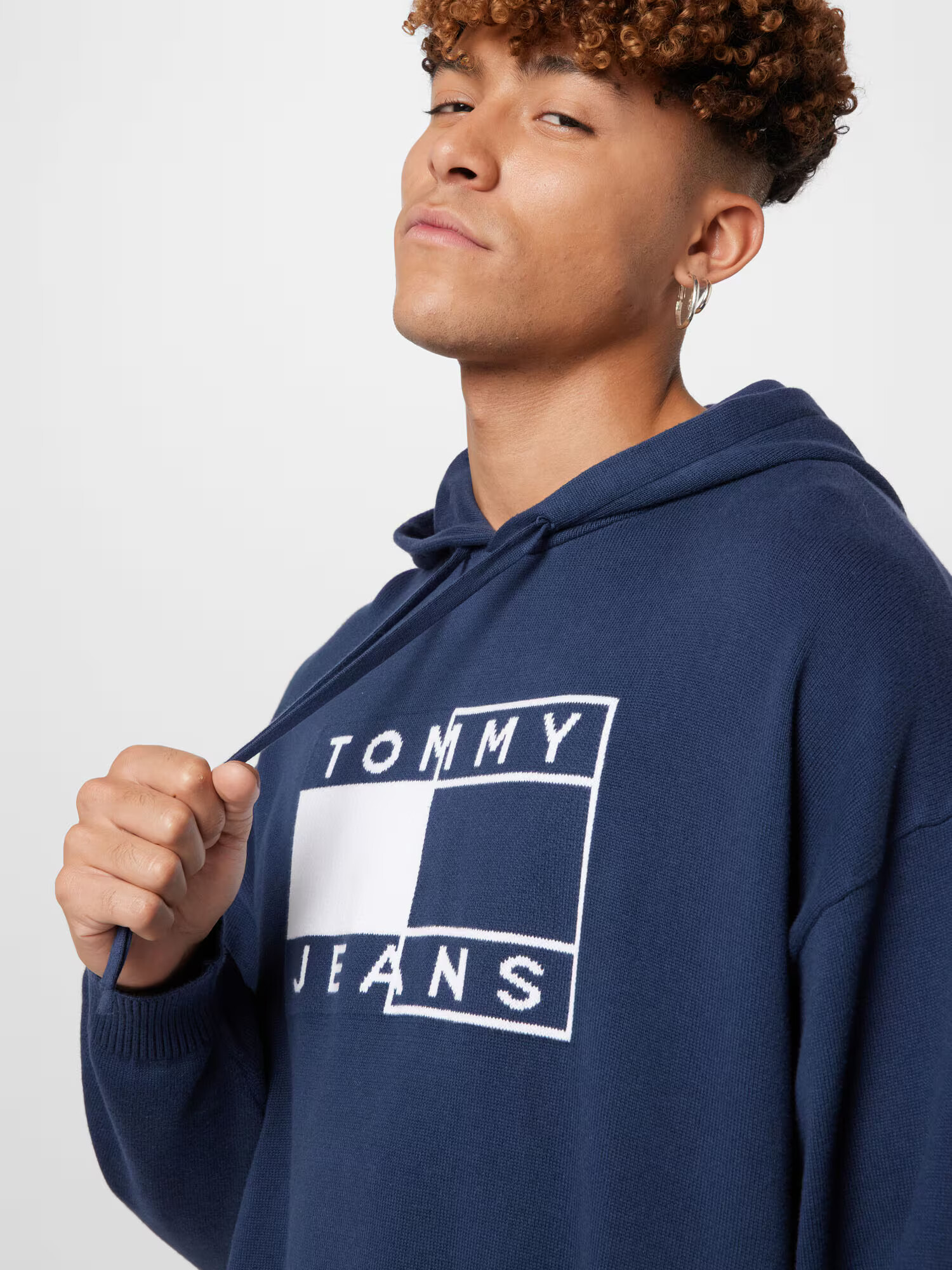 Tommy Jeans Sveter námornícka modrá / biela - Pepit.sk