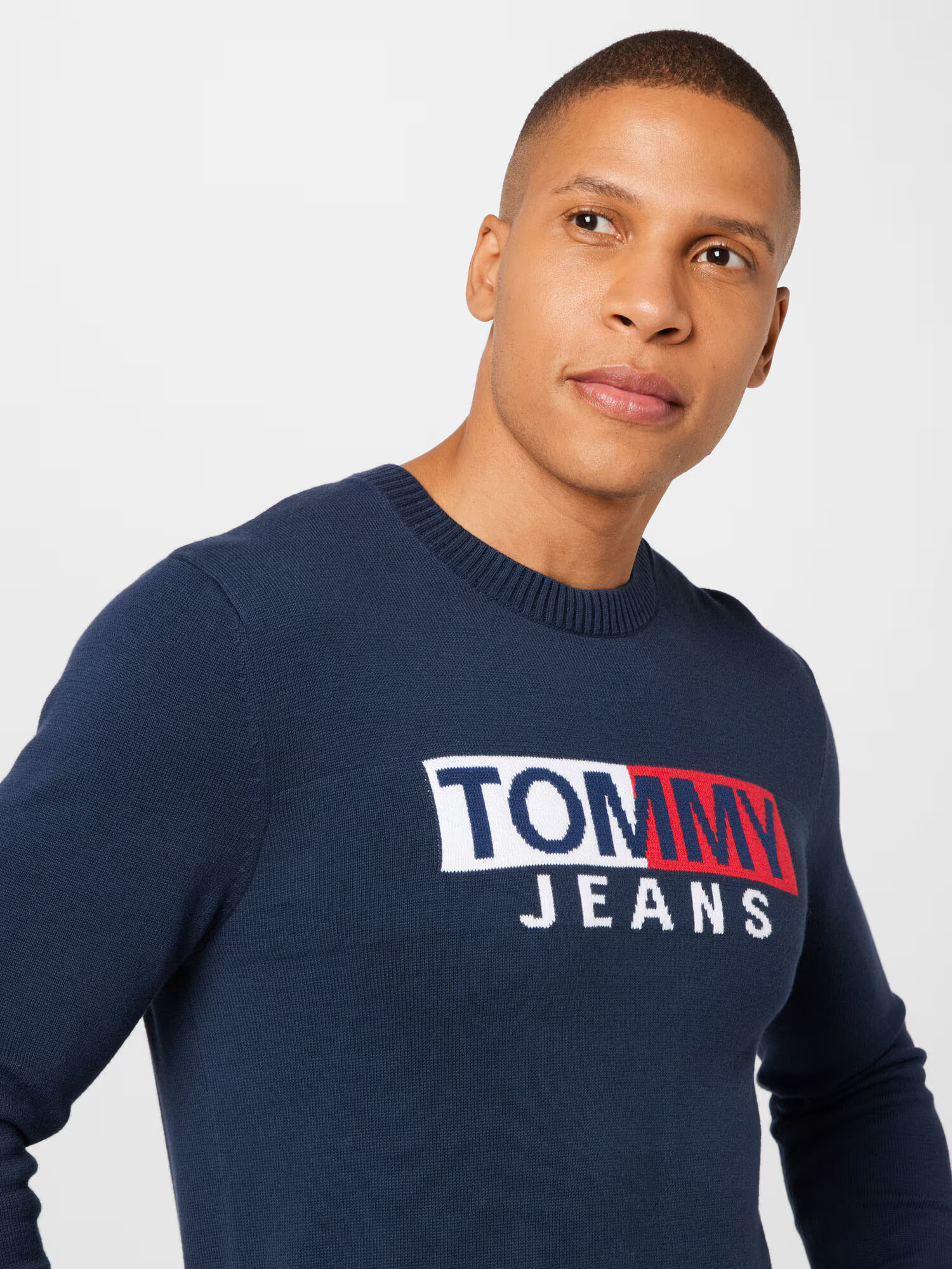 Tommy Jeans Sveter námornícka modrá / červená / biela - Pepit.sk