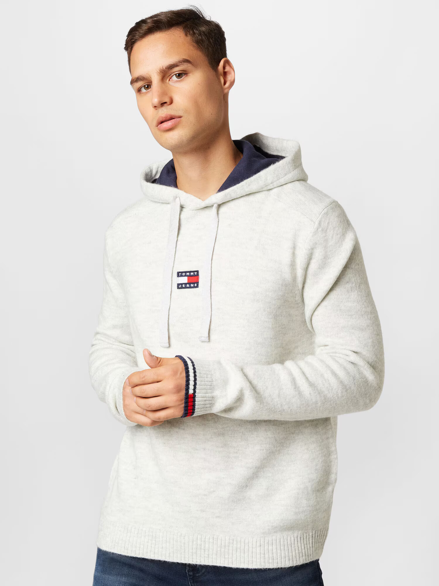 Tommy Jeans Sveter námornícka modrá / svetlosivá / červená / biela - Pepit.sk