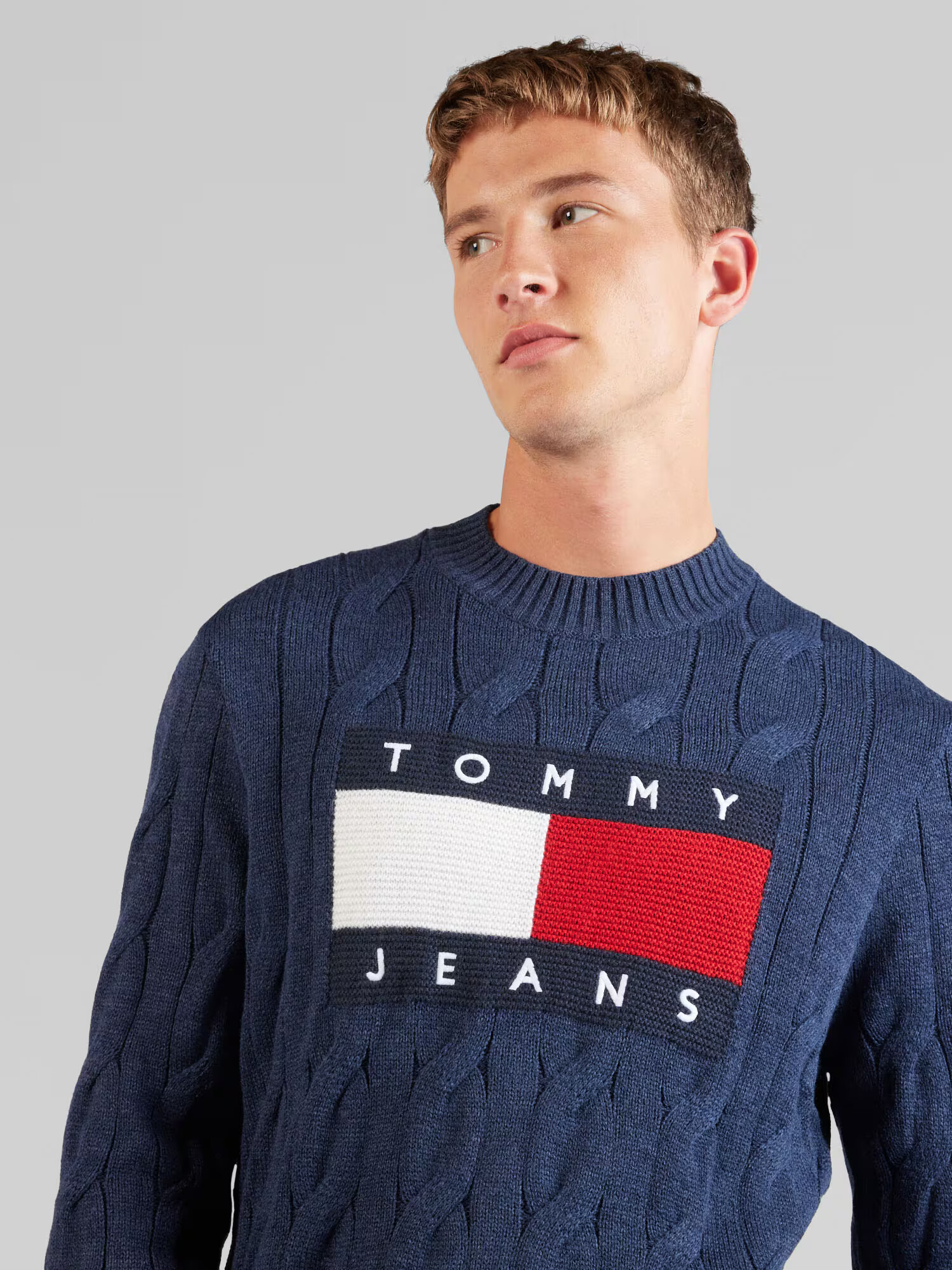 Tommy Jeans Sveter námornícka modrá / tmavomodrá / červená / biela - Pepit.sk