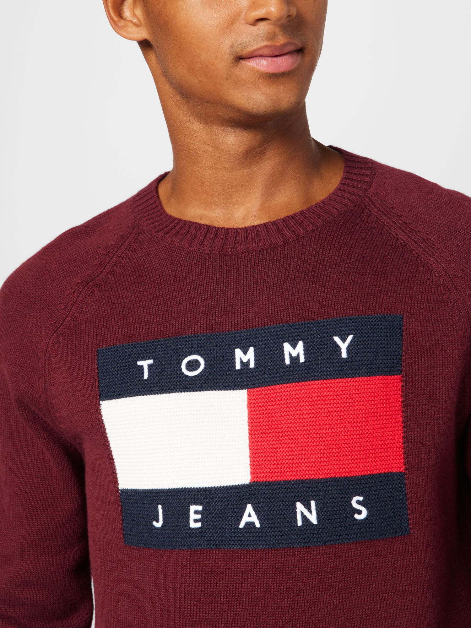 Tommy Jeans Sveter námornícka modrá / vínovo červená / svetločervená / biela - Pepit.sk