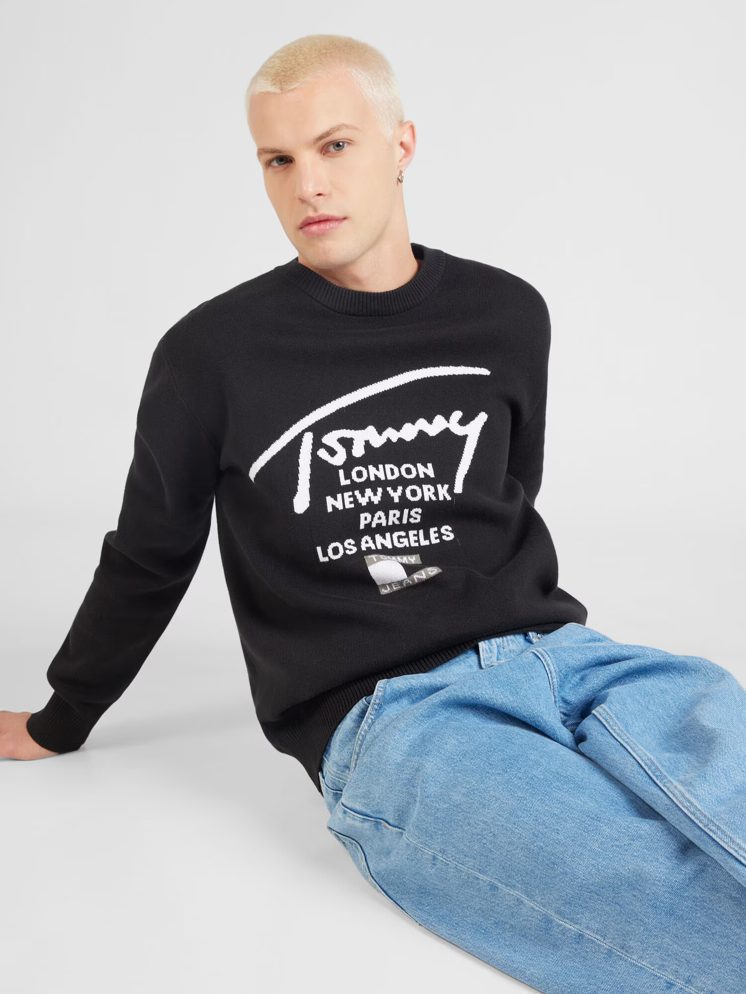 Tommy Jeans Sveter sivá / čierna / biela - Pepit.sk