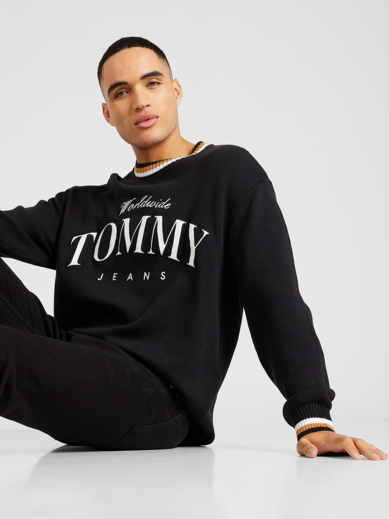 Tommy Jeans Sveter 'VARSITY' červená / čierna / biela - Pepit.sk